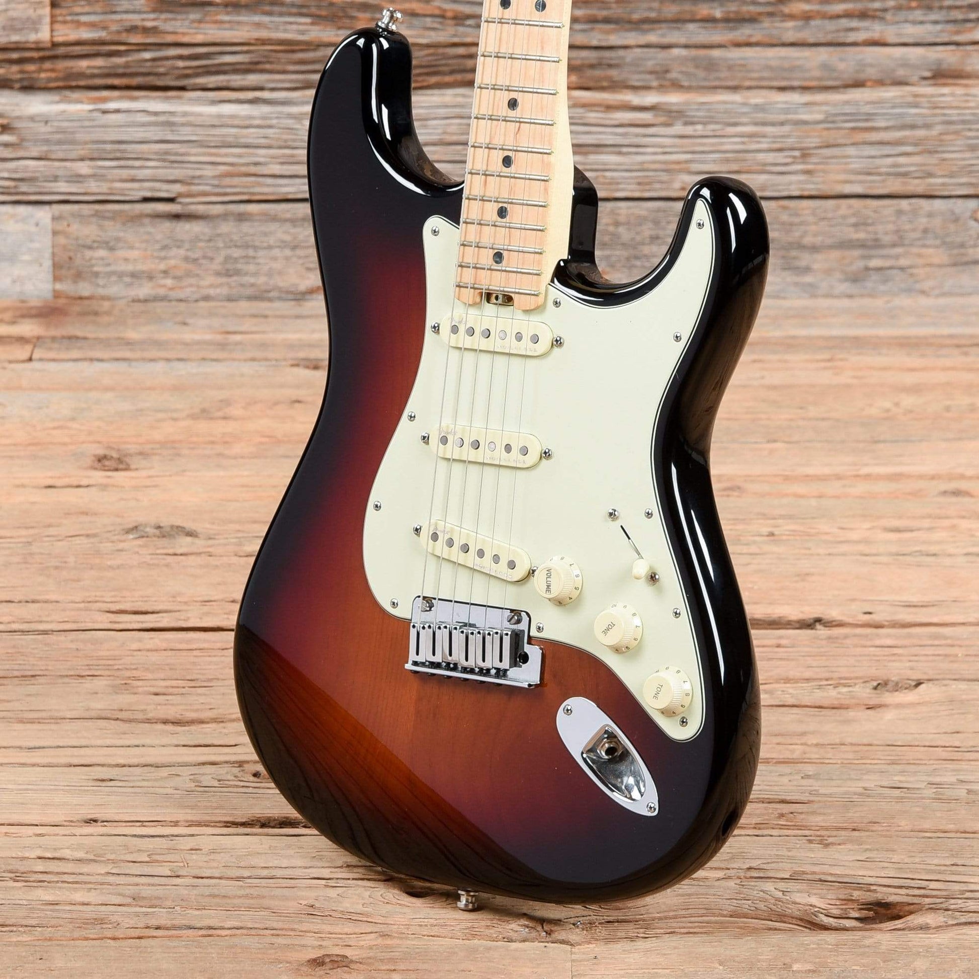 Fender American Elite Stratocaster Sunburst 2017 Electric Guitars / Solid Body