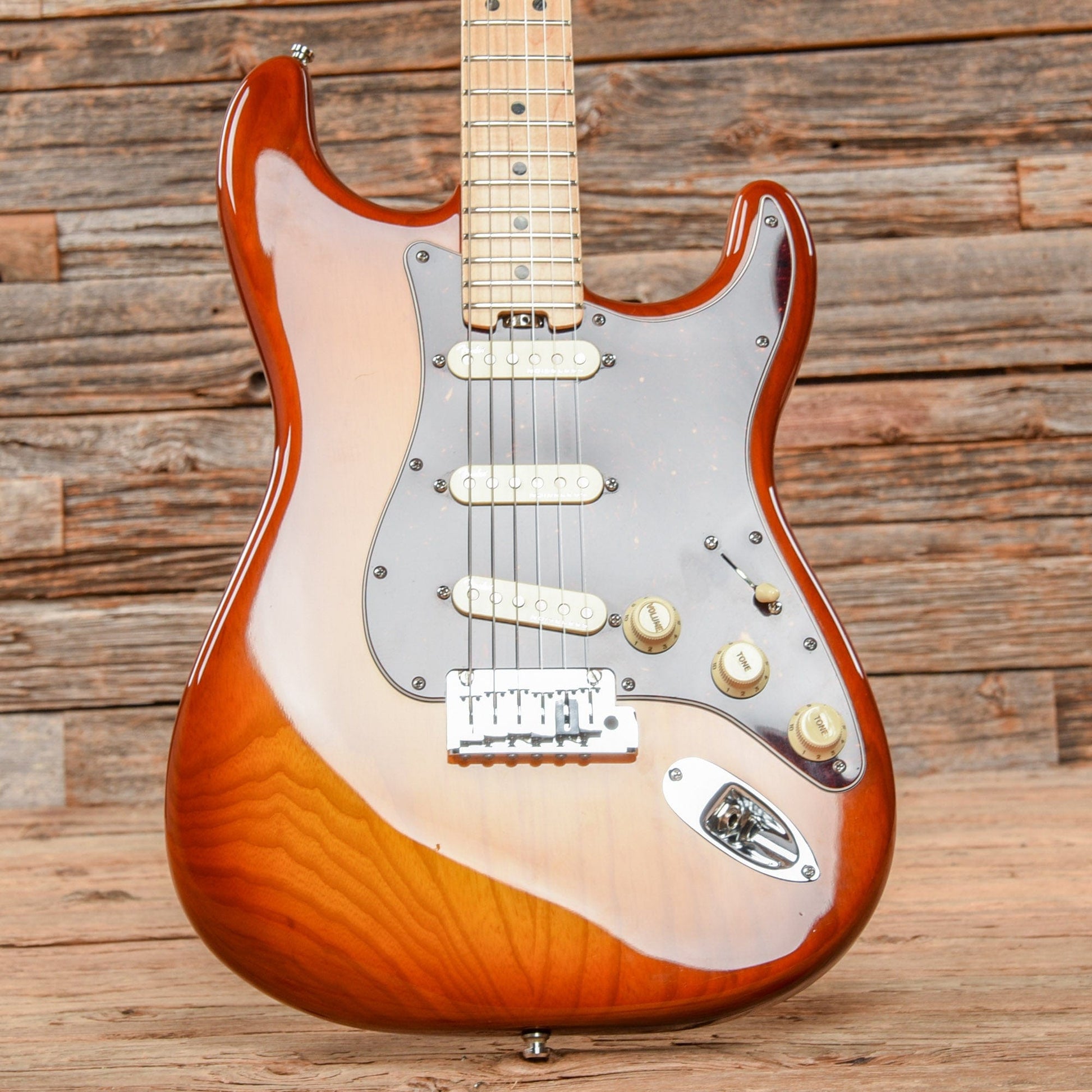 Fender American Elite Stratocaster Tobacco Sunburst 2018 Electric Guitars / Solid Body