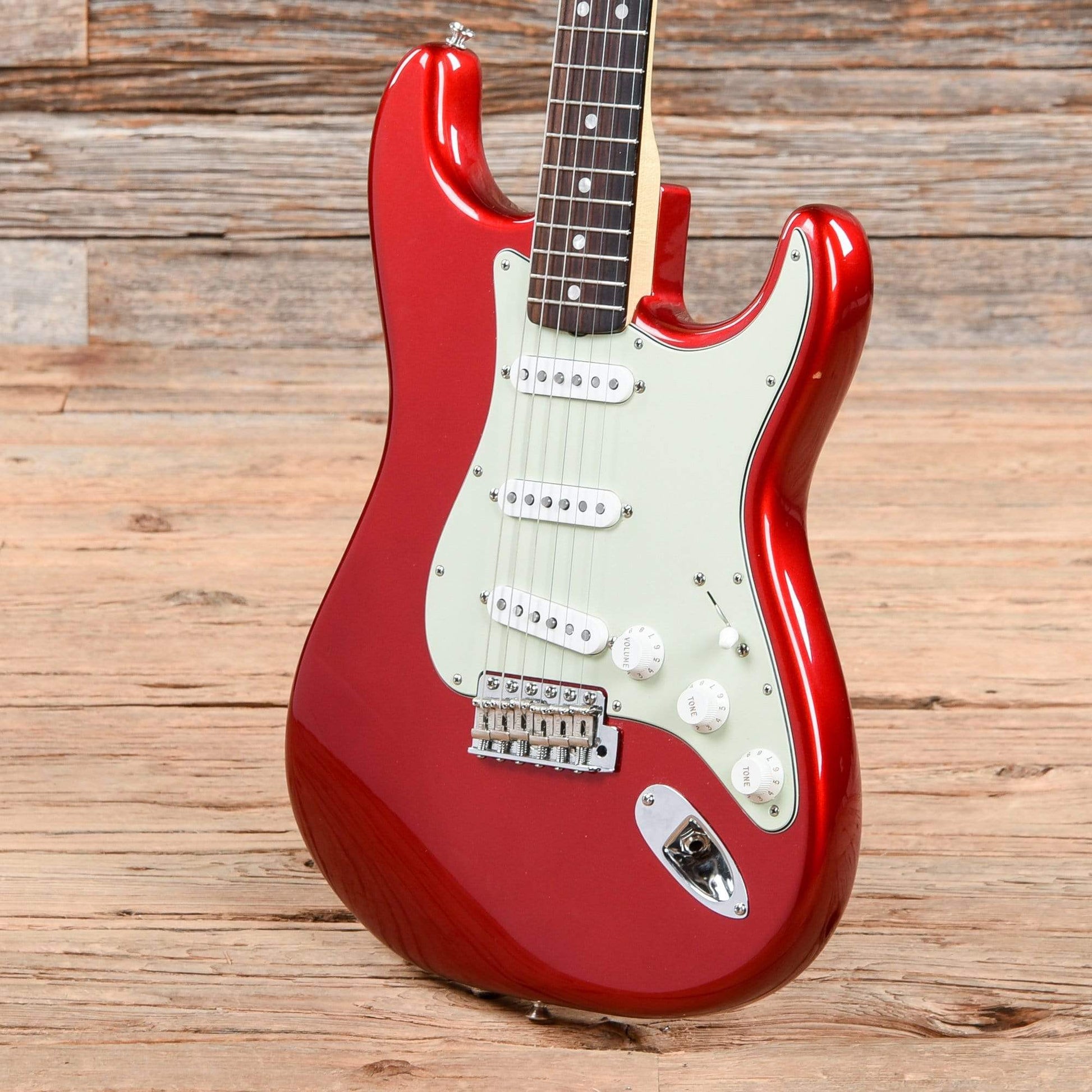 Fender American Original '60s Stratocaster Candy Apple Red 2017 Electric Guitars / Solid Body