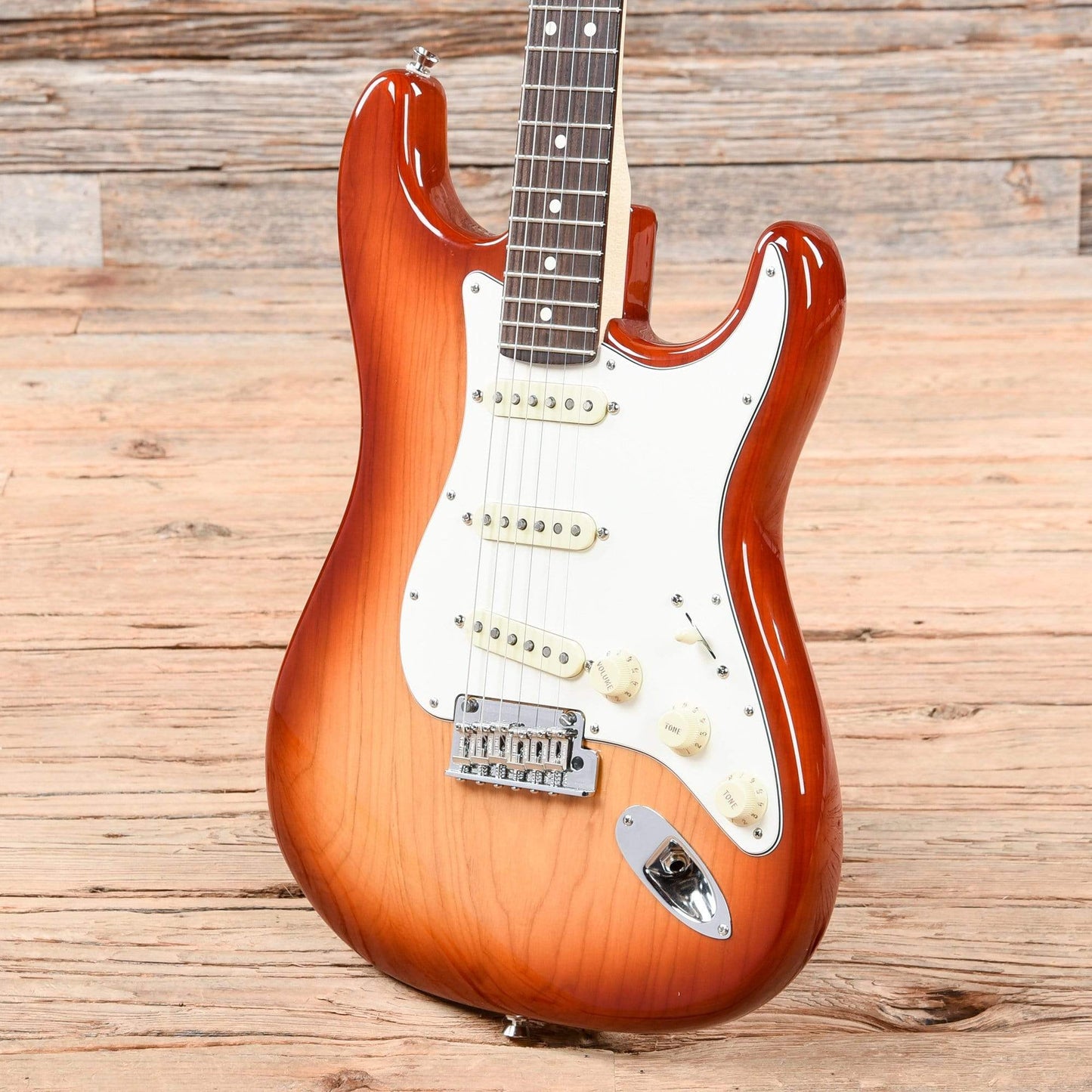 Fender American Pro Stratocaster Sienna Sunburst 2017 Electric Guitars / Solid Body