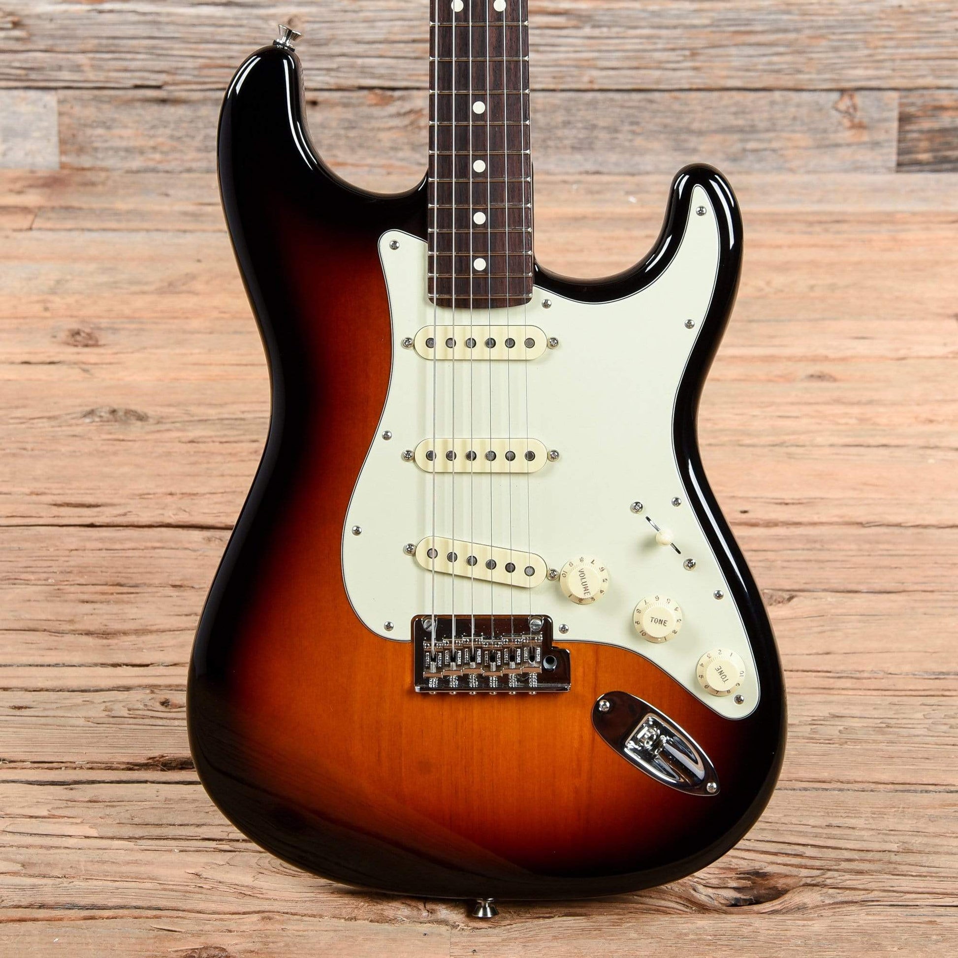 Fender American Pro Stratocaster Sunburst 2019 Electric Guitars / Solid Body