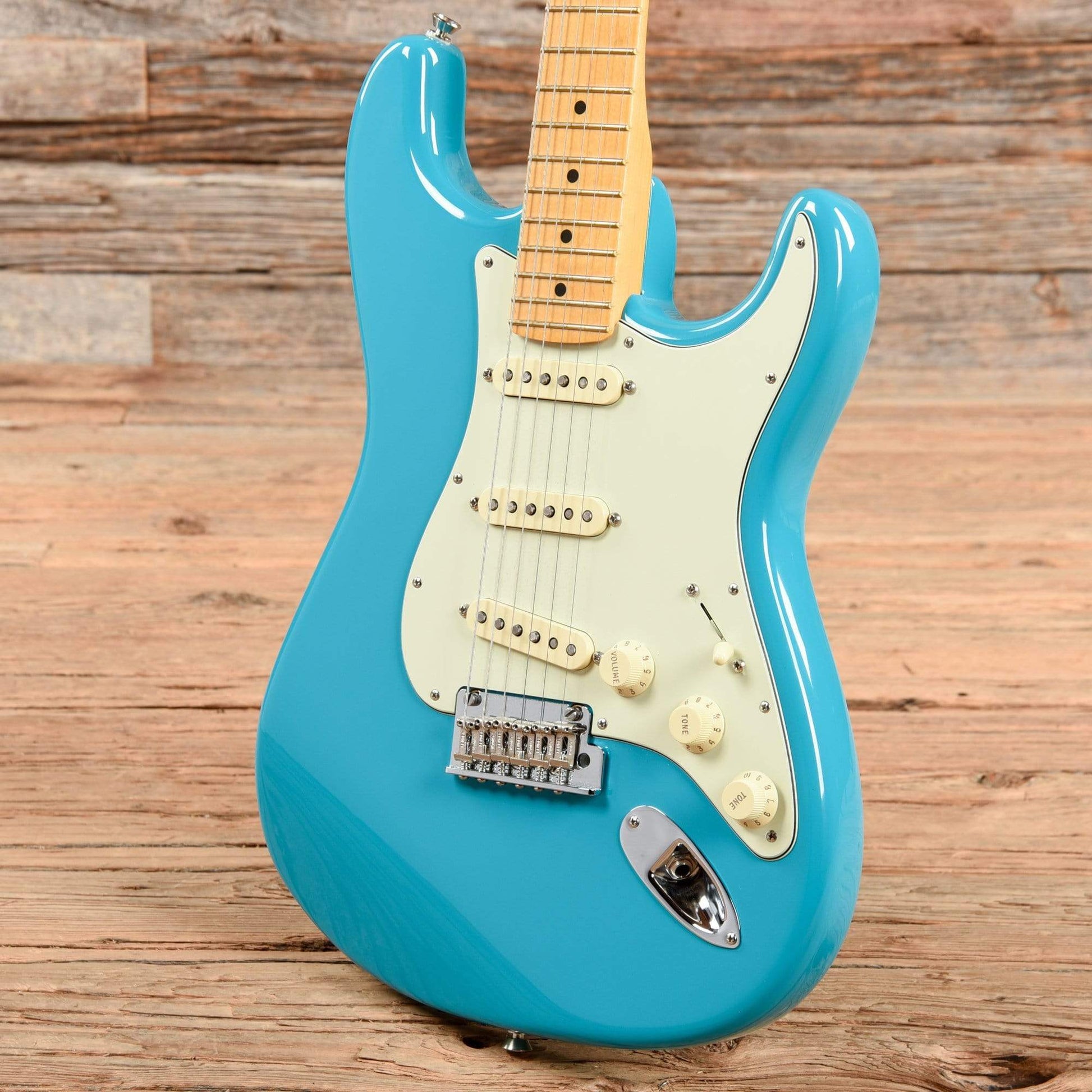 Fender American Professional II Stratocaster Miami Blue Electric Guitars / Solid Body