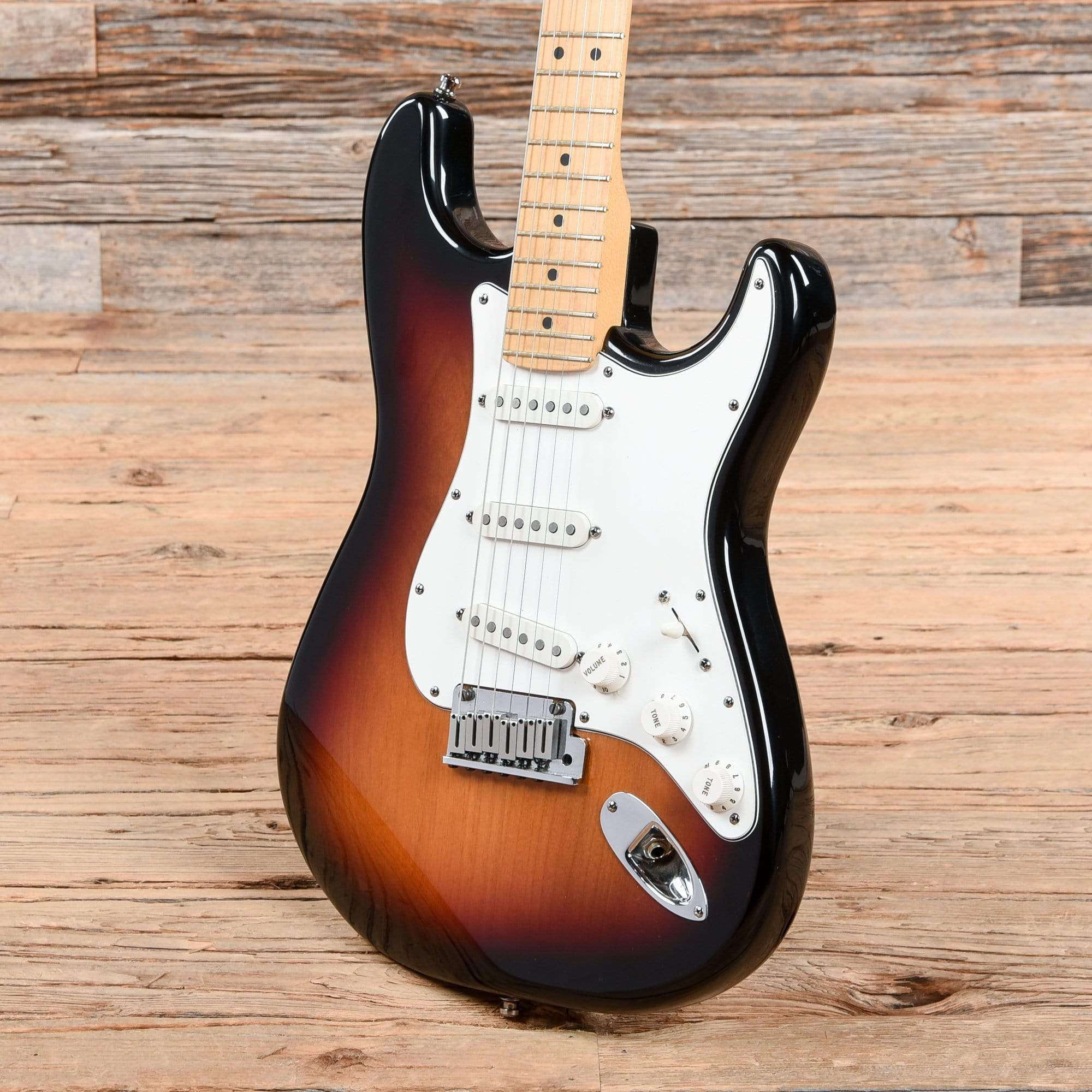 Fender American Standard Stratocaster Sunburst 1999 – Chicago Music Exchange