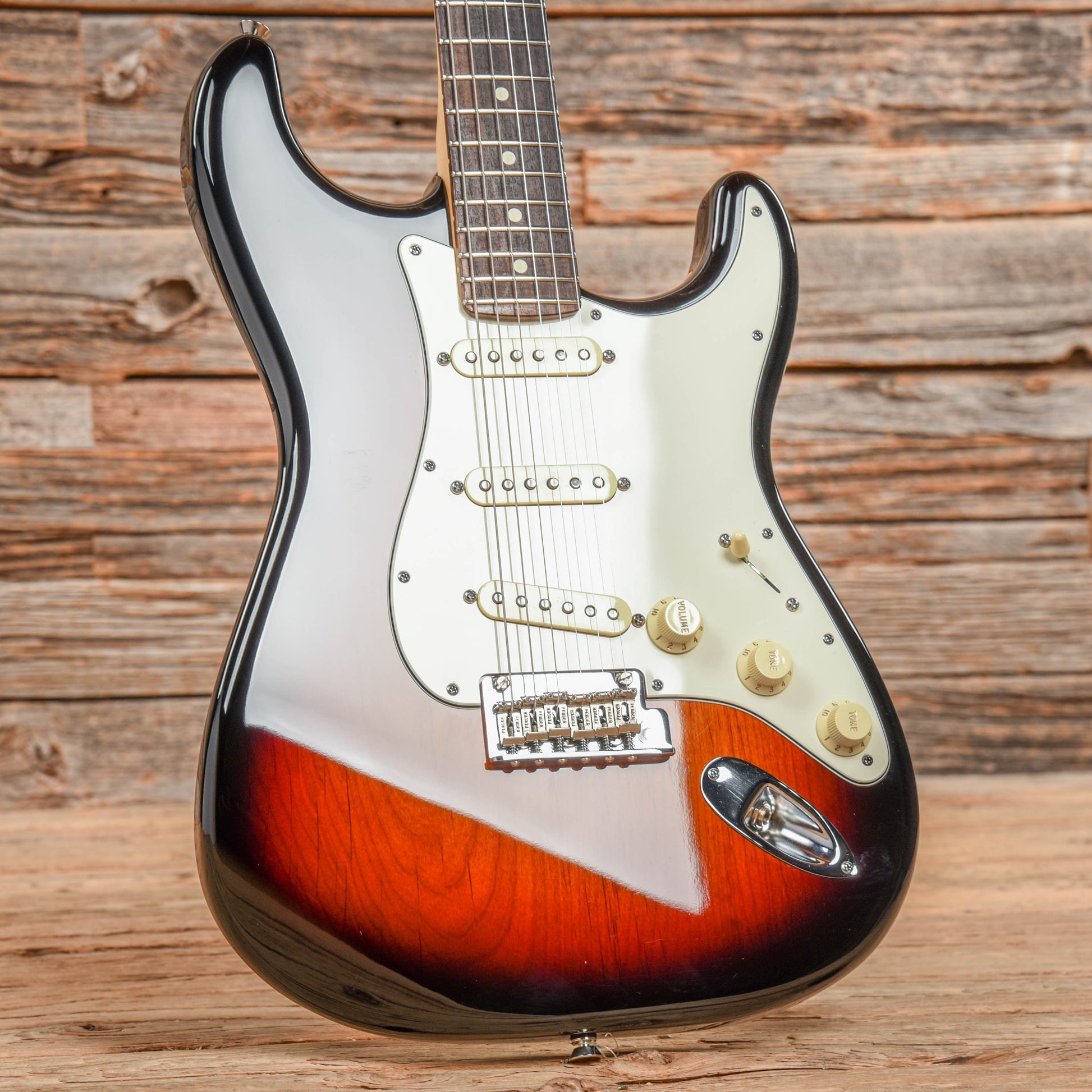 Fender American Standard Stratocaster Sunburst 2015 Electric Guitars / Solid Body