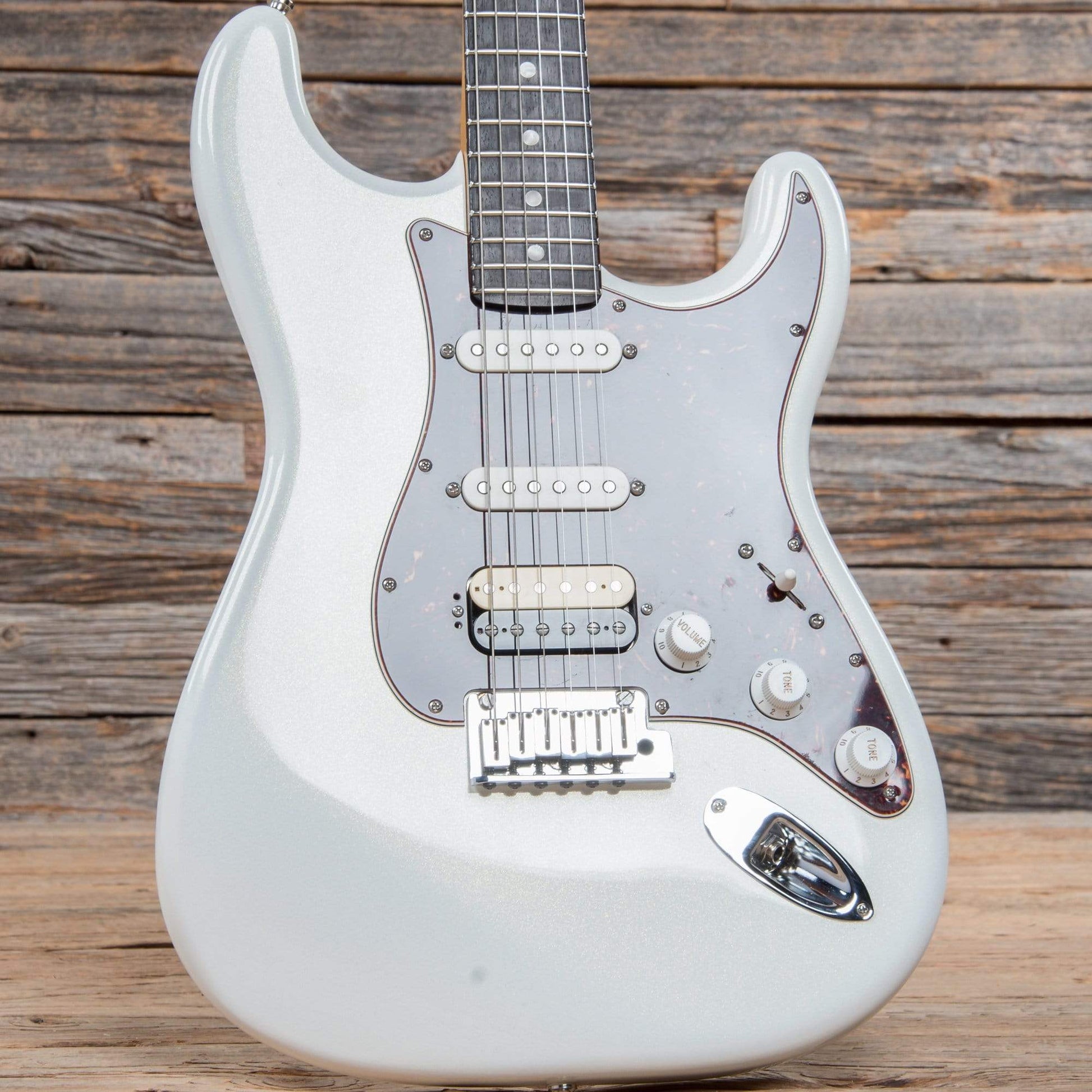 Fender American Ultra Stratocaster Arctic Pearl 2019 Electric Guitars / Solid Body