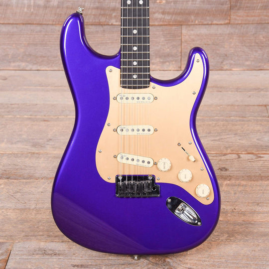 Fender American Ultra Stratocaster Plum Metallic w/Ebony Fingerboard & Anodized Gold Pickguard Electric Guitars / Solid Body