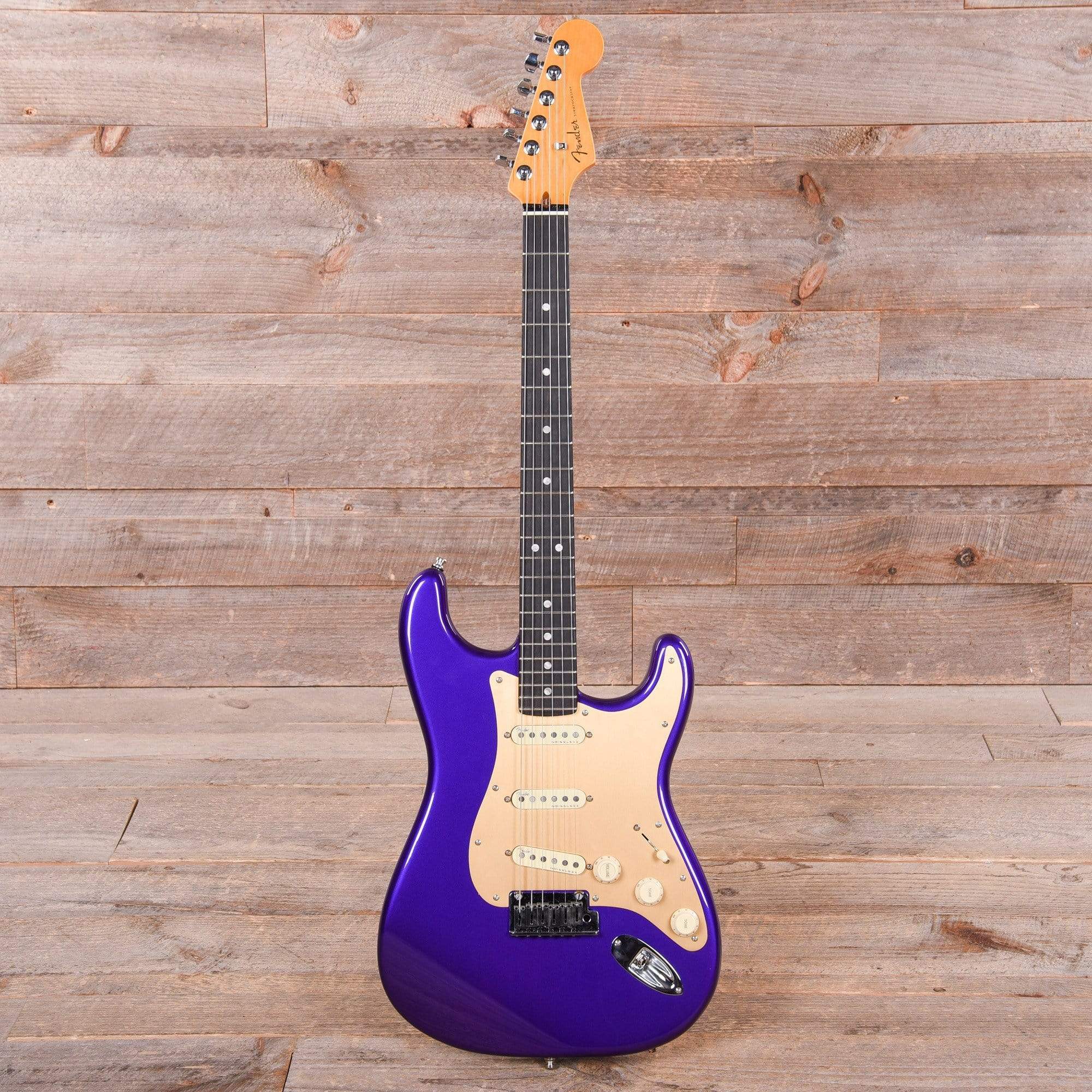 Fender American Ultra Stratocaster Plum Metallic w/Ebony Fingerboard & Anodized Gold Pickguard Electric Guitars / Solid Body