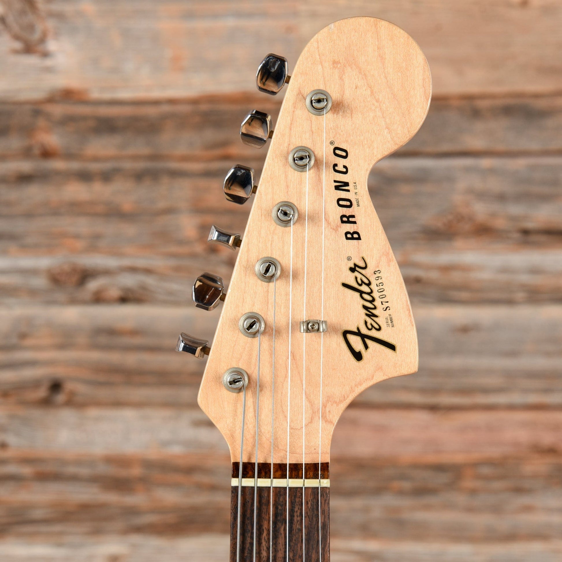 Fender Bronco White 1977 Electric Guitars / Solid Body