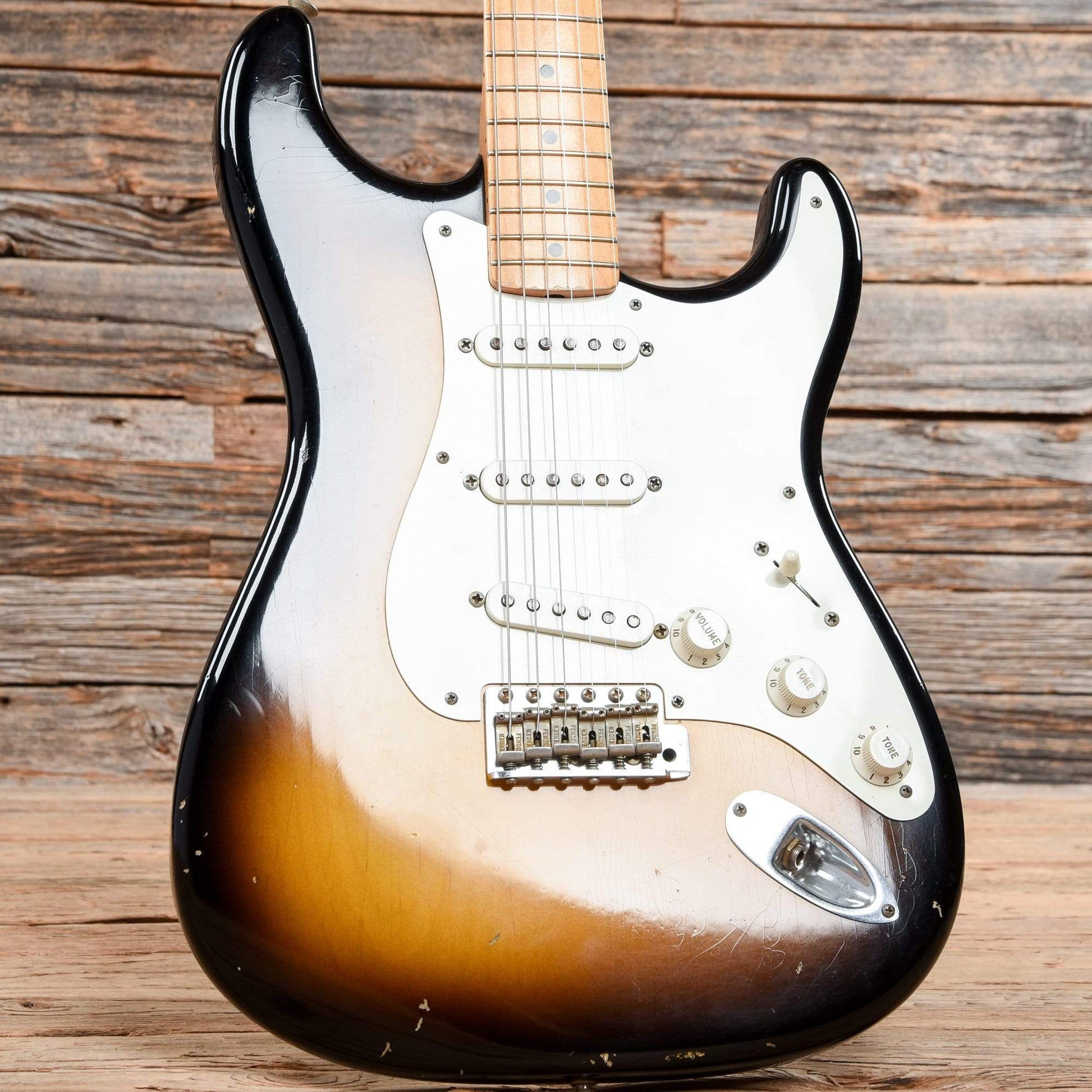 Fender Custom Shop 1956 Stratocaster Relic Sunburst 2006 Electric Guitars / Solid Body