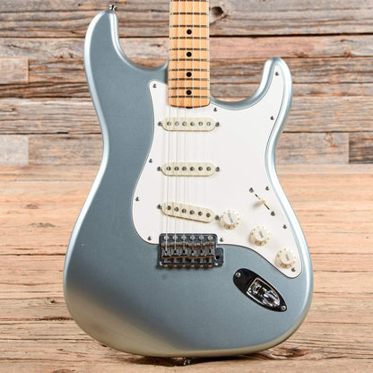 Fender Custom Shop 1966 Stratocaster Closet Classic Firemist Silver 2005 Electric Guitars / Solid Body