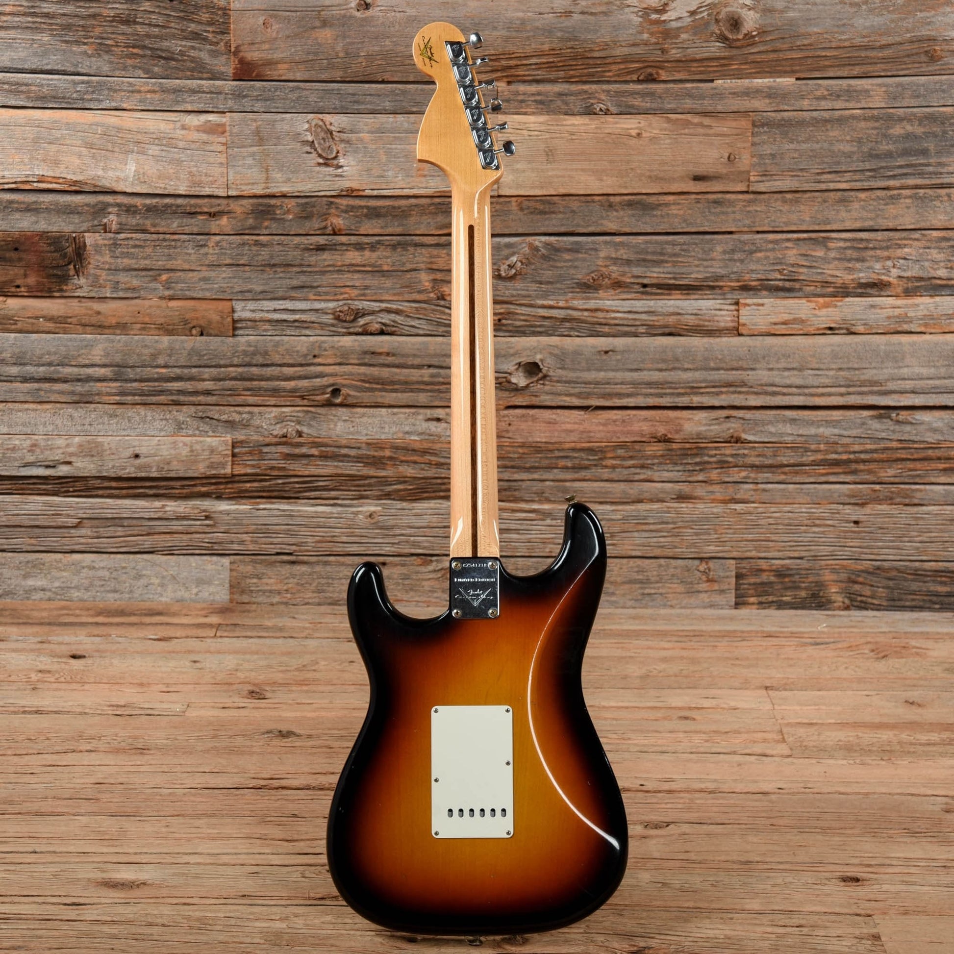 Fender Custom Shop 1969 Stratocaster Journeyman Relic 3-Tone Sunburst 2019 Electric Guitars / Solid Body