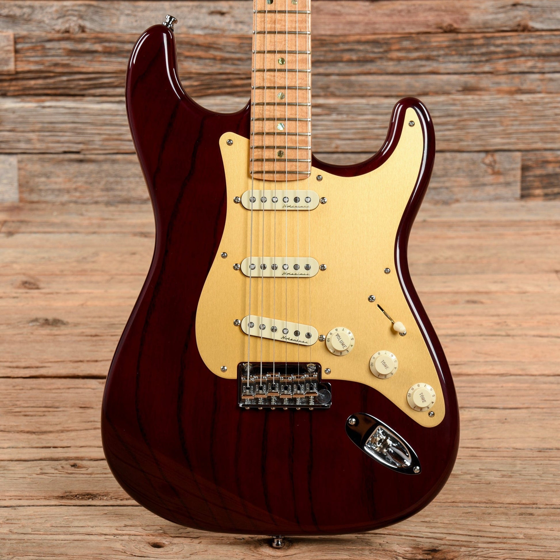 Fender Custom Shop Classic Player Stratocaster V-Neck Bing Cherry Transparent 2006 Electric Guitars / Solid Body