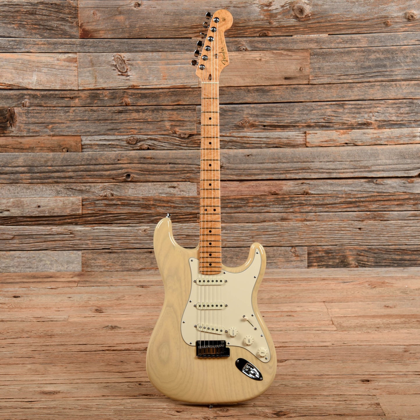 Fender Custom Shop Custom Classic Stratocaster White Blonde 2004 Electric Guitars / Solid Body