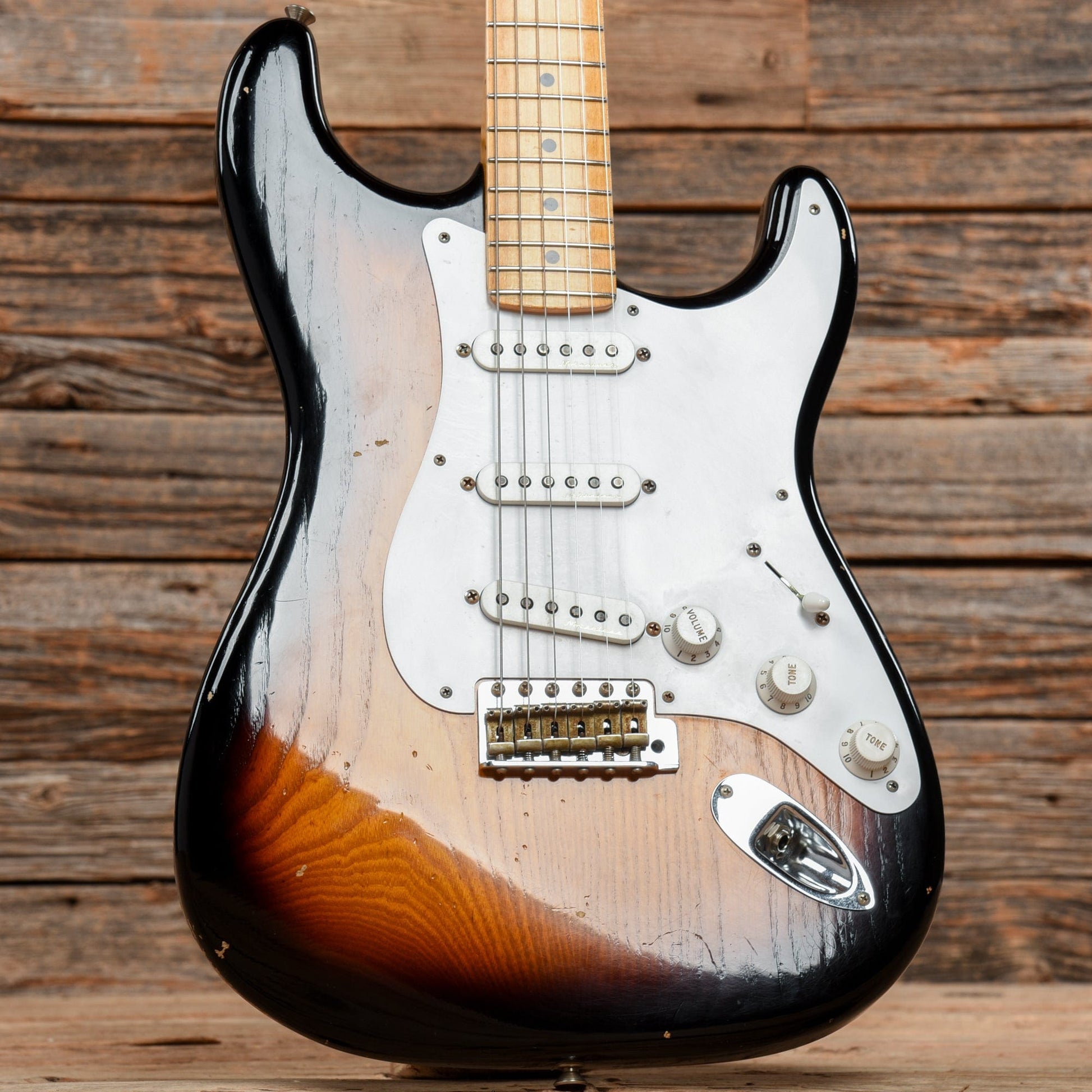 Fender Custom Shop Eric Clapton Stratocaster Journeyman Relic Sunburst 2017 Electric Guitars / Solid Body