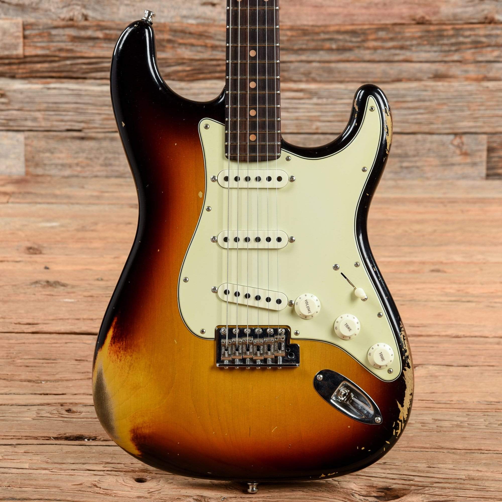 Fender Custom Shop GT11 Journeyman Relic Stratocaster - 3-Tone Sunburst -  Sweetwater Exclusive