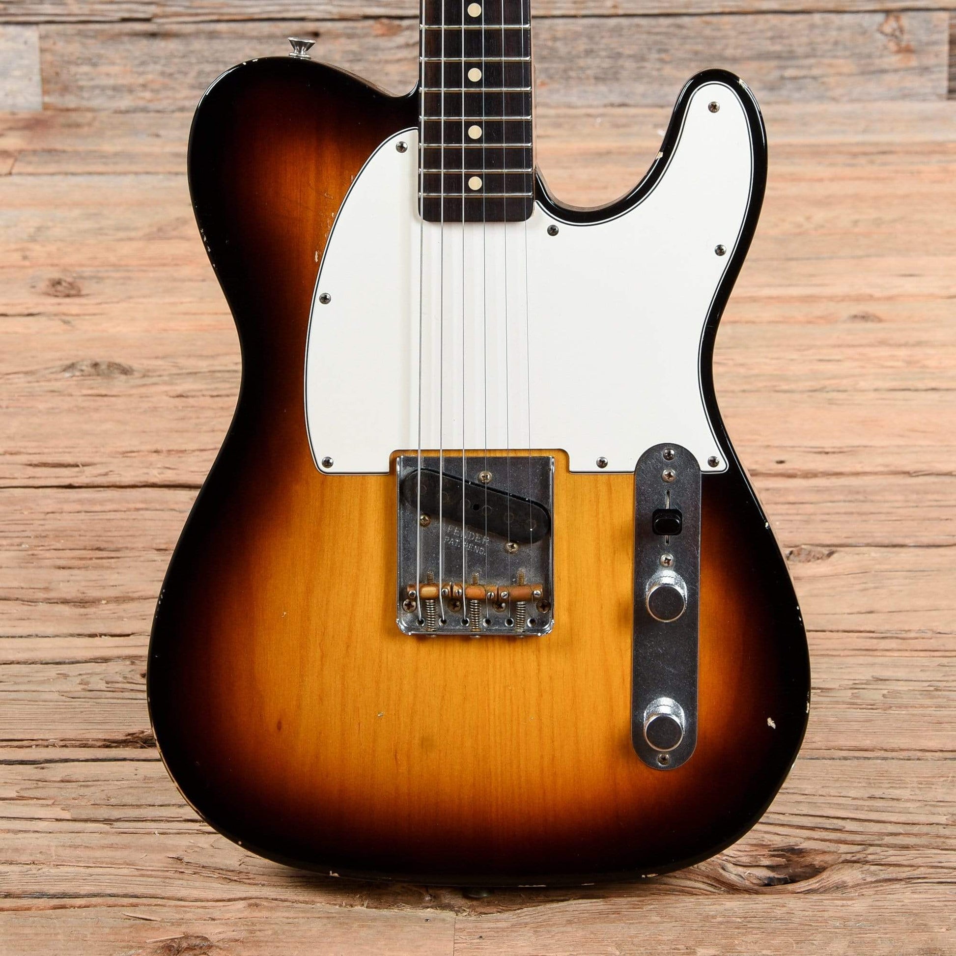 Fender Custom Shop Limited Edition Esquire Relic Sunburst 2005 Electric Guitars / Solid Body