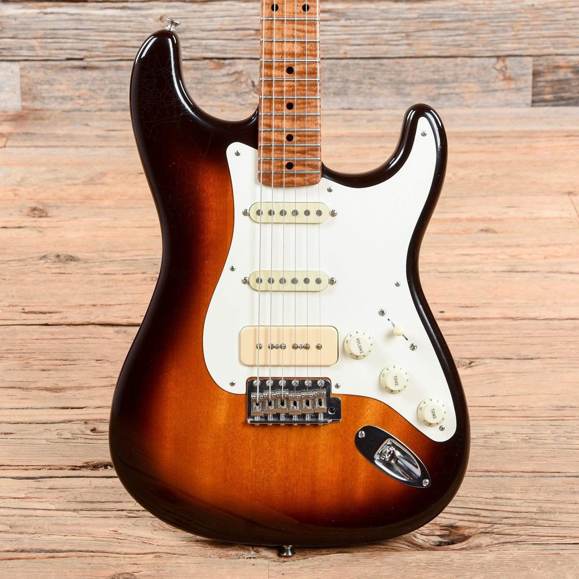 Fender Custom Shop Okume Stratocaster Closet Classic Masterbuilt by Dale Wilson Sunburst 2015 Electric Guitars / Solid Body