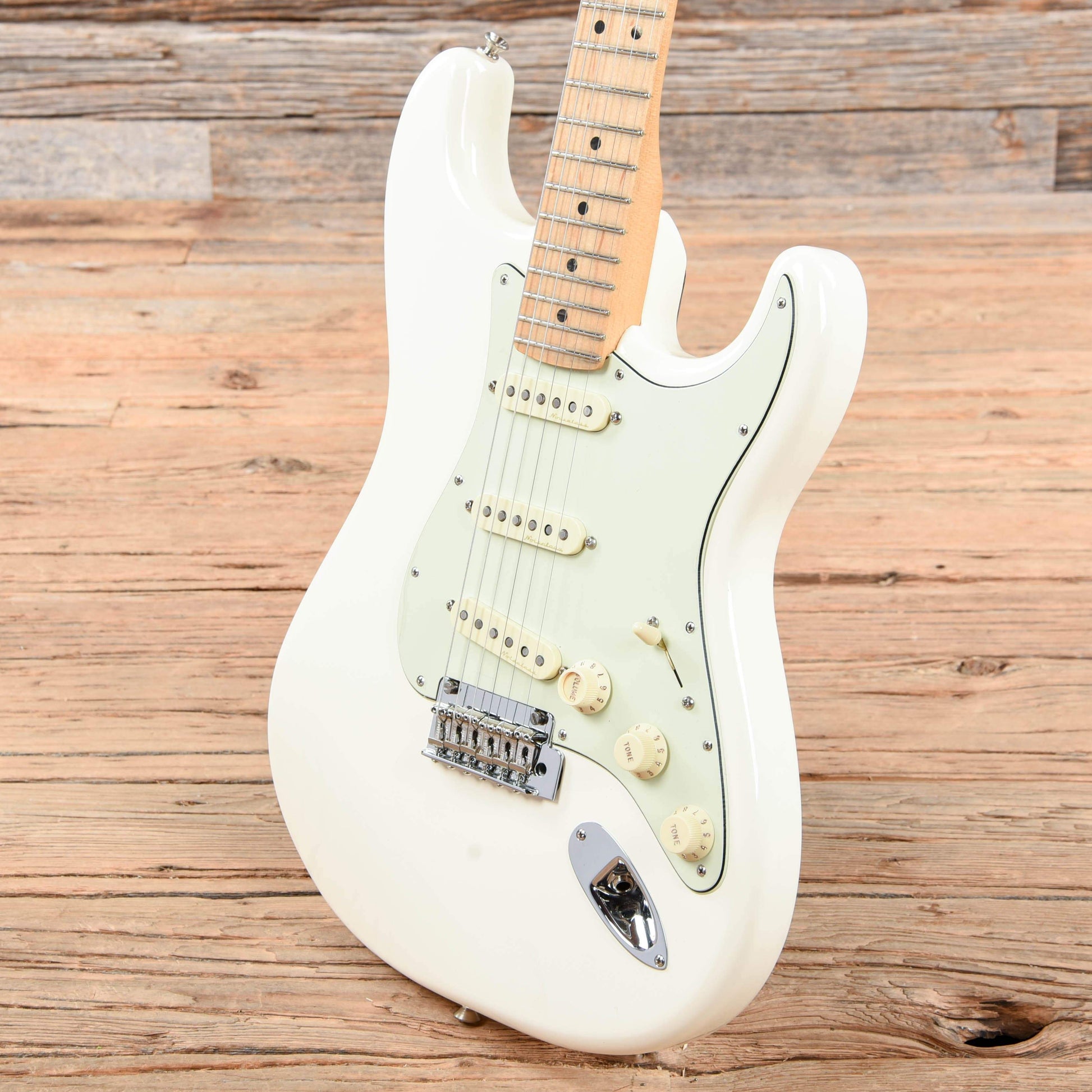 Fender Deluxe Roadhouse Stratocaster Olympic White 2017 Electric Guitars / Solid Body