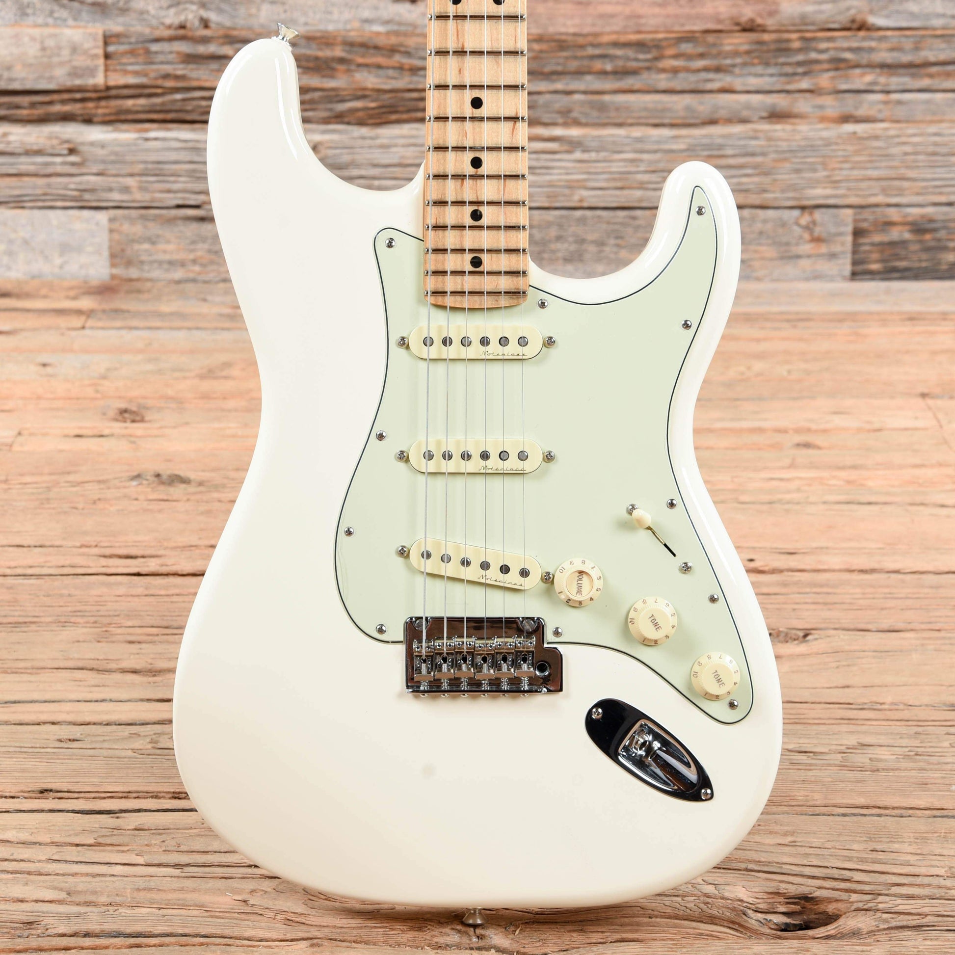 Fender Deluxe Roadhouse Stratocaster Olympic White 2017 Electric Guitars / Solid Body