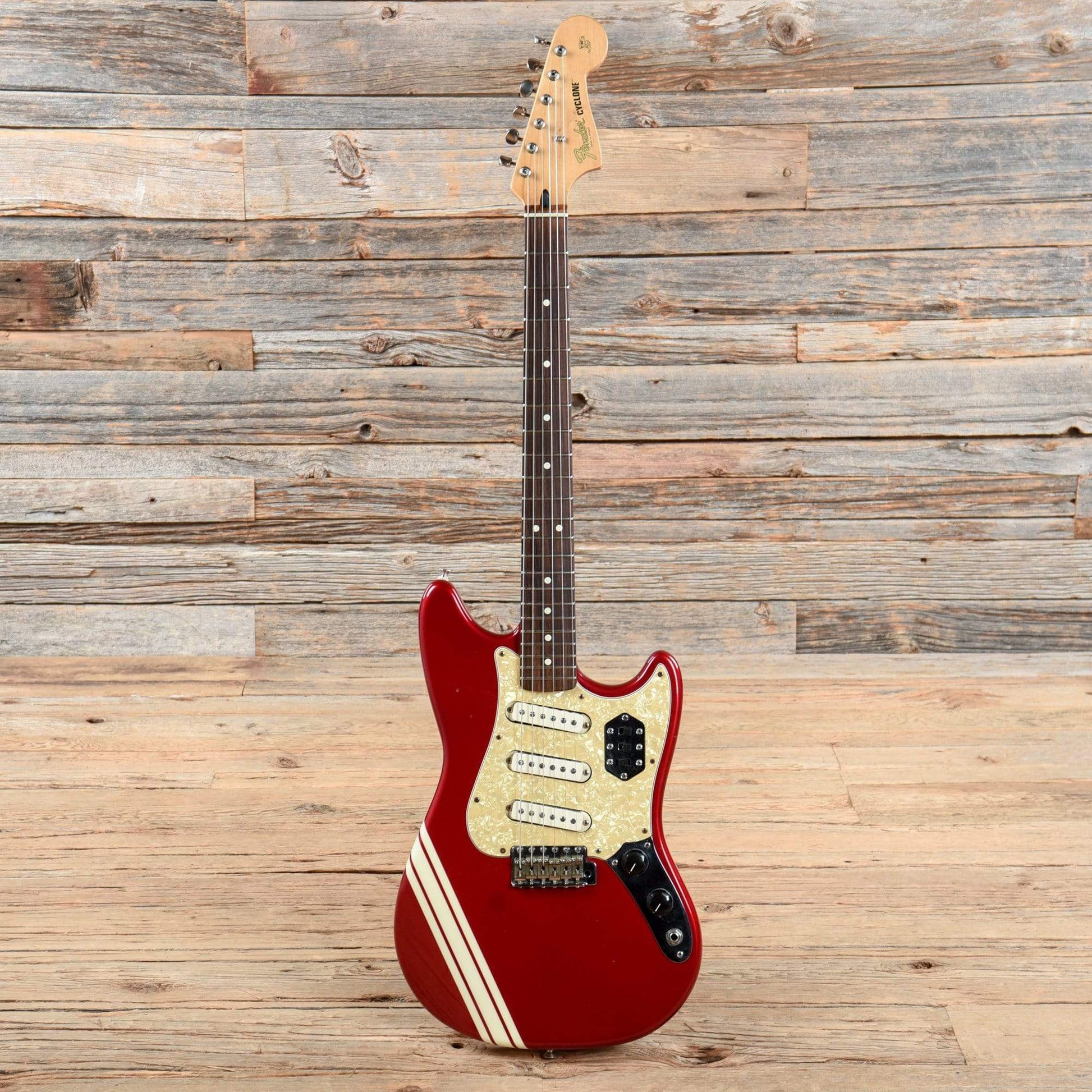 Fender Deluxe Series Cyclone II Candy Apple Red 2002 Electric Guitars / Solid Body