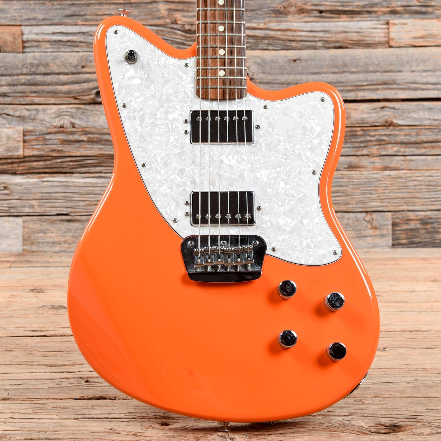 Fender Deluxe Series Toronado Orange Electric Guitars / Solid Body