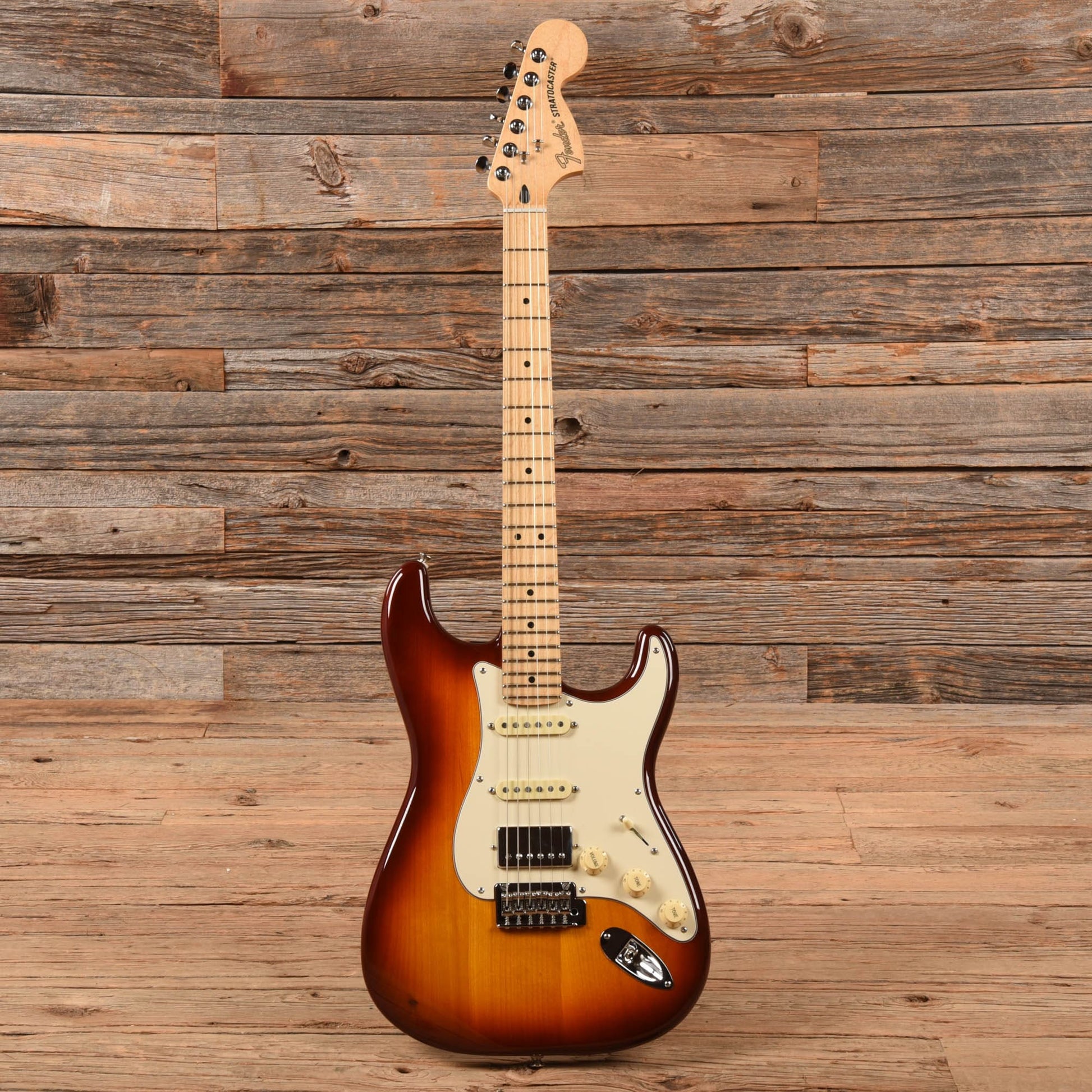 Fender Deluxe Stratocaster HSS Sunburst 2019 Electric Guitars / Solid Body