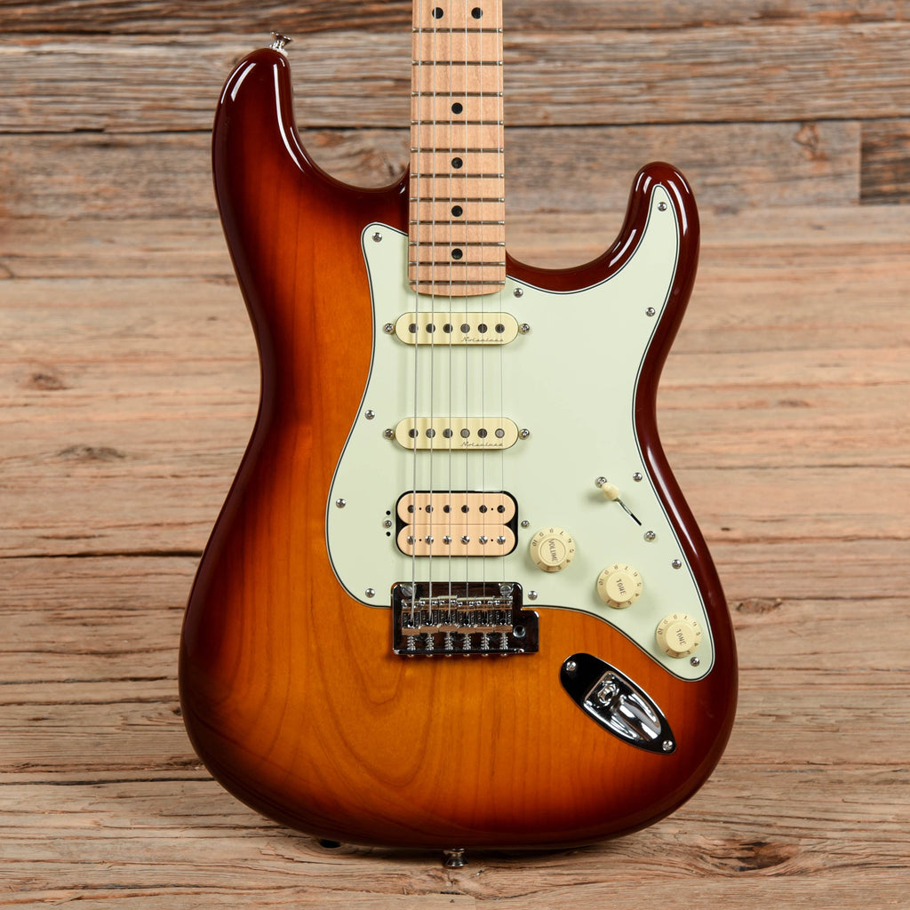 Fender Deluxe Stratocaster HSS Sunburst 2020 – Chicago Music