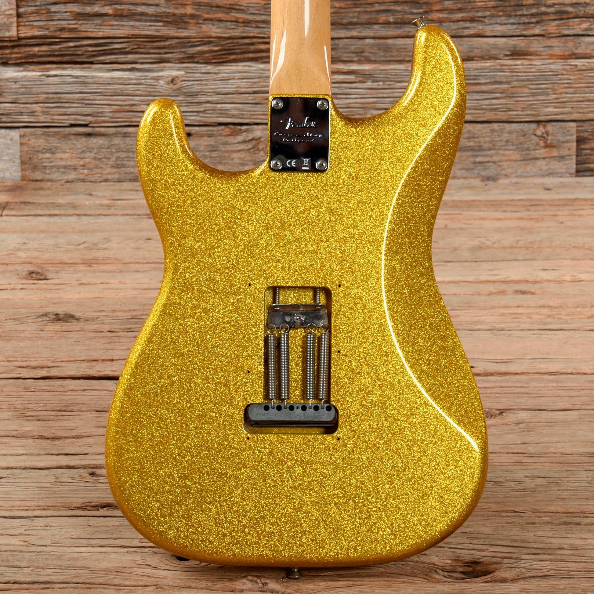 Fender FSR Classic Player '60s Stratocaster Vegas Gold Sparkle 2014 Electric Guitars / Solid Body