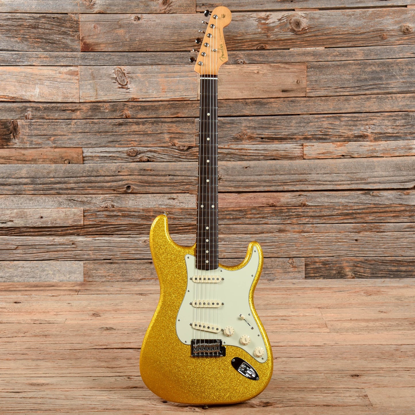 Fender FSR Classic Player '60s Stratocaster Vegas Gold Sparkle 2014 Electric Guitars / Solid Body