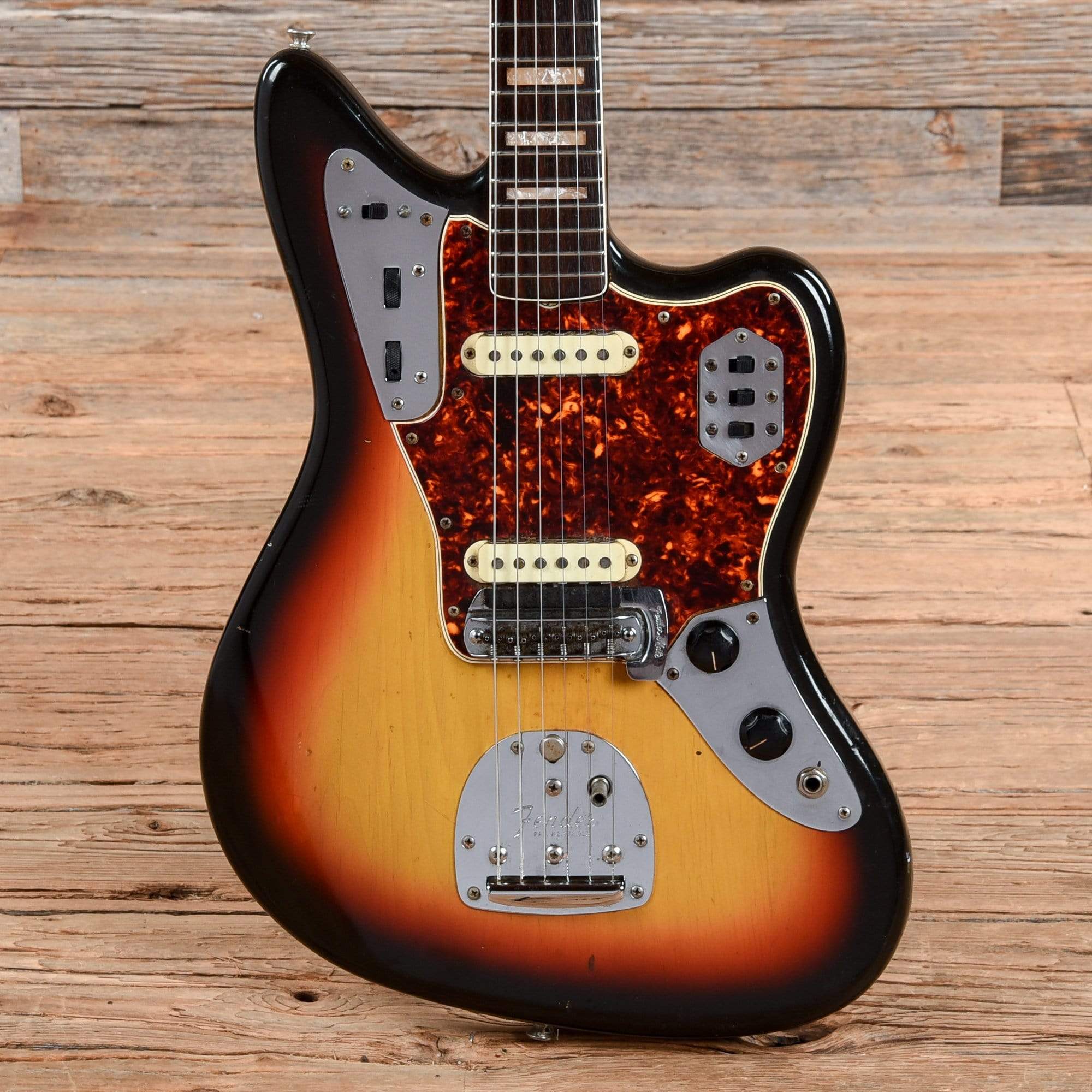 Fender Jaguar Sunburst 1966 – Chicago Music Exchange