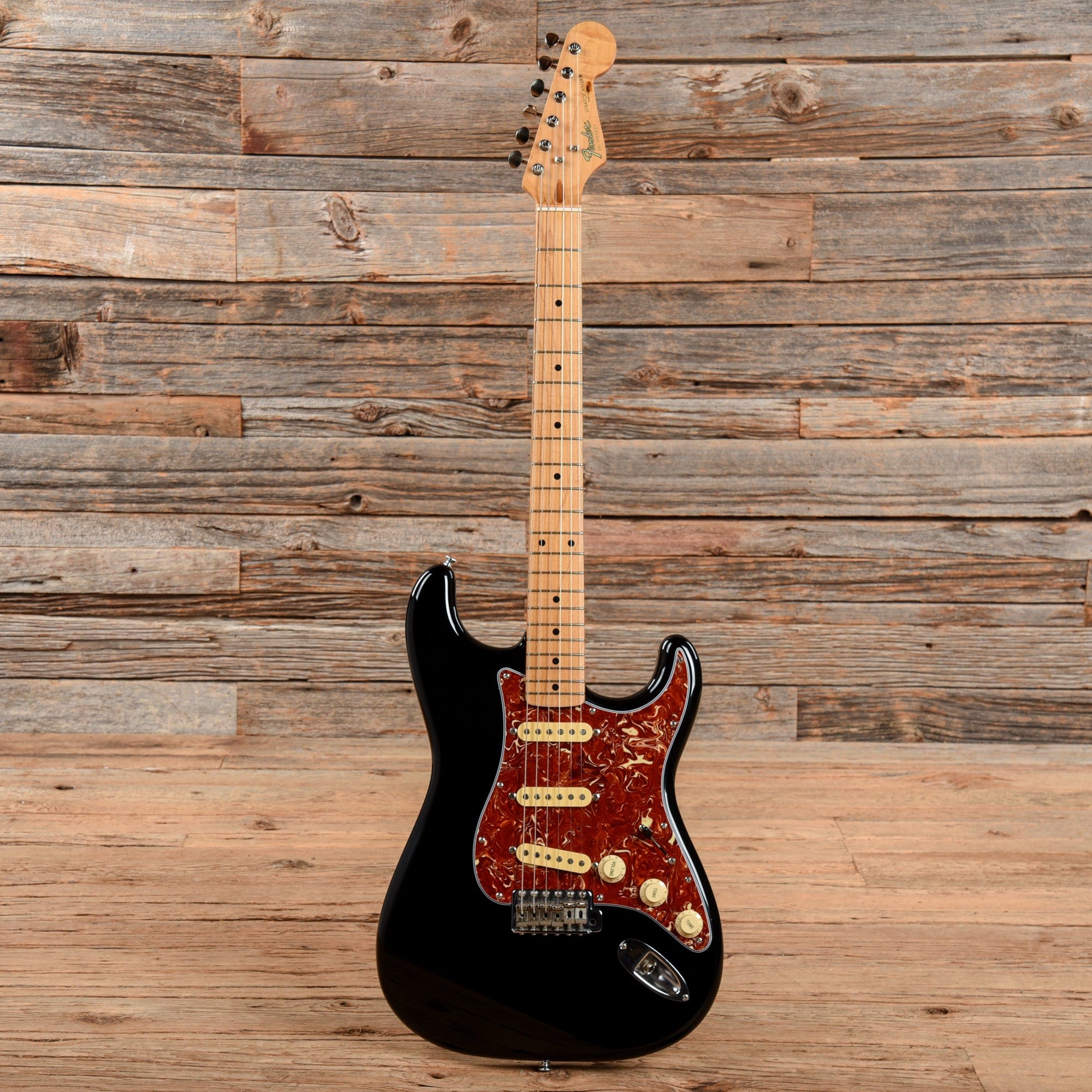 Fender Japan Standard Stratocaster Black 1989 – Chicago Music Exchange