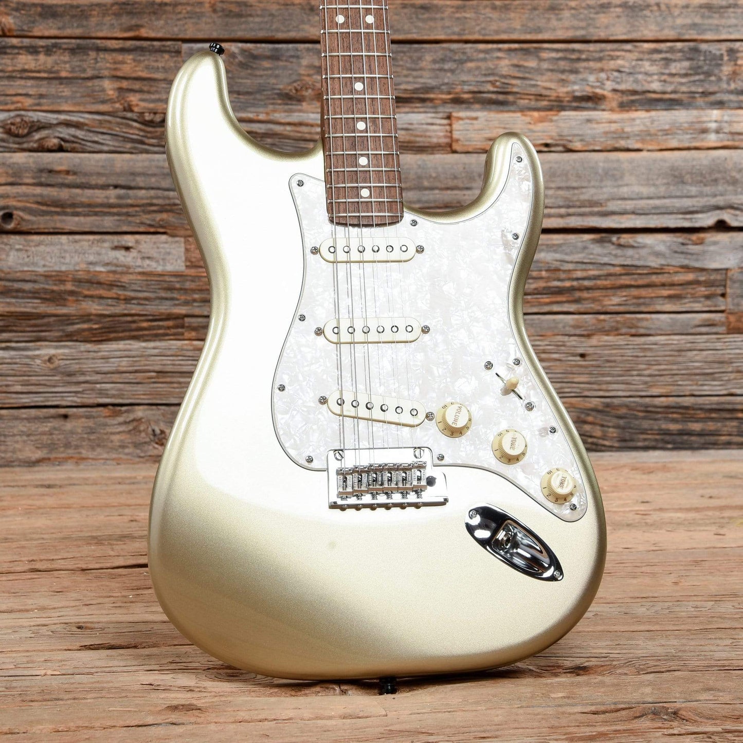 Fender Limited Edition American Pro Stratocaster Rosewood Neck Champagne 2016 Electric Guitars / Solid Body