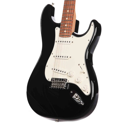 Fender Player Stratocaster Black Electric Guitars / Solid Body