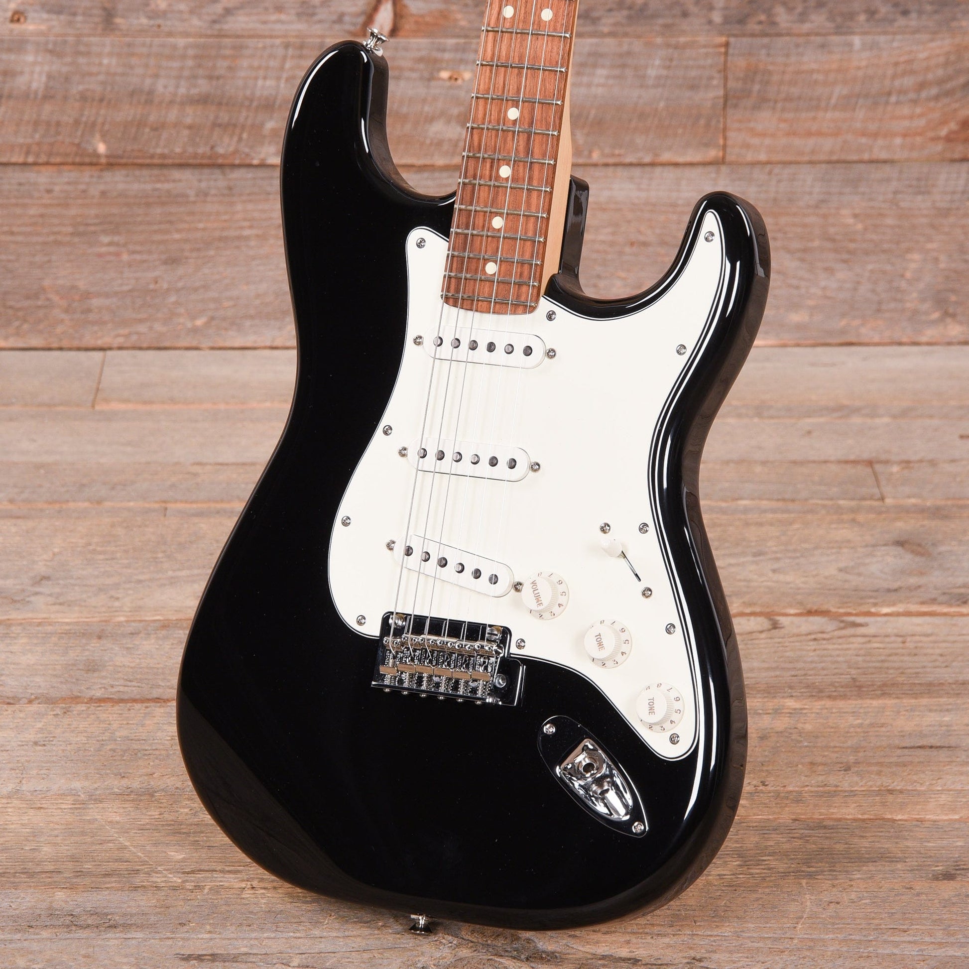 Fender Player Stratocaster Black Electric Guitars / Solid Body