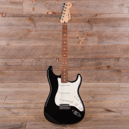 Fender Player Stratocaster Black Electric Guitars / Solid Body