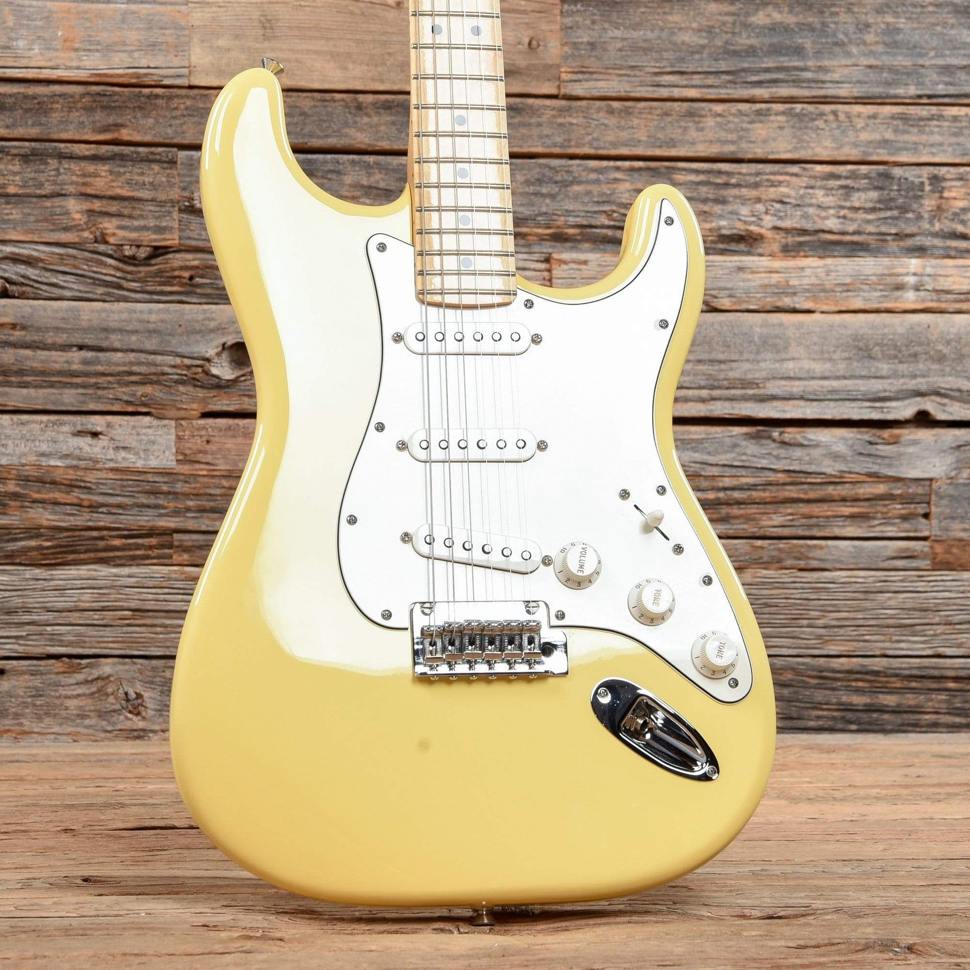 Fender Player Stratocaster Buttercream 2018 Electric Guitars / Solid Body