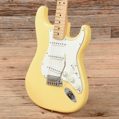 Fender Player Stratocaster Buttercream Electric Guitars / Solid Body