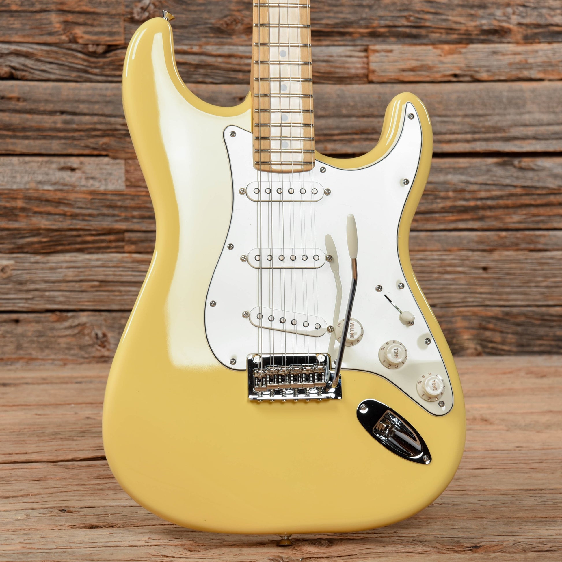 Fender Player Stratocaster Buttercream Electric Guitars / Solid Body