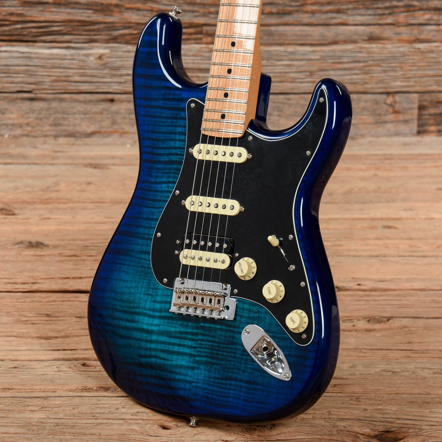 Fender Player Stratocaster HSS Plus Top Blue Burst 2019 Electric Guitars / Solid Body