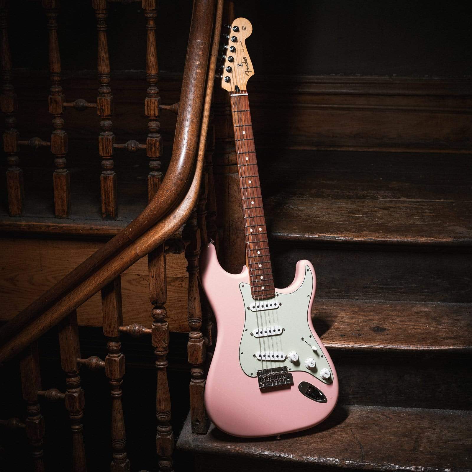 Fender Player Stratocaster Shell Pink w/3-Ply Mint Pickguard – Chicago  Music Exchange