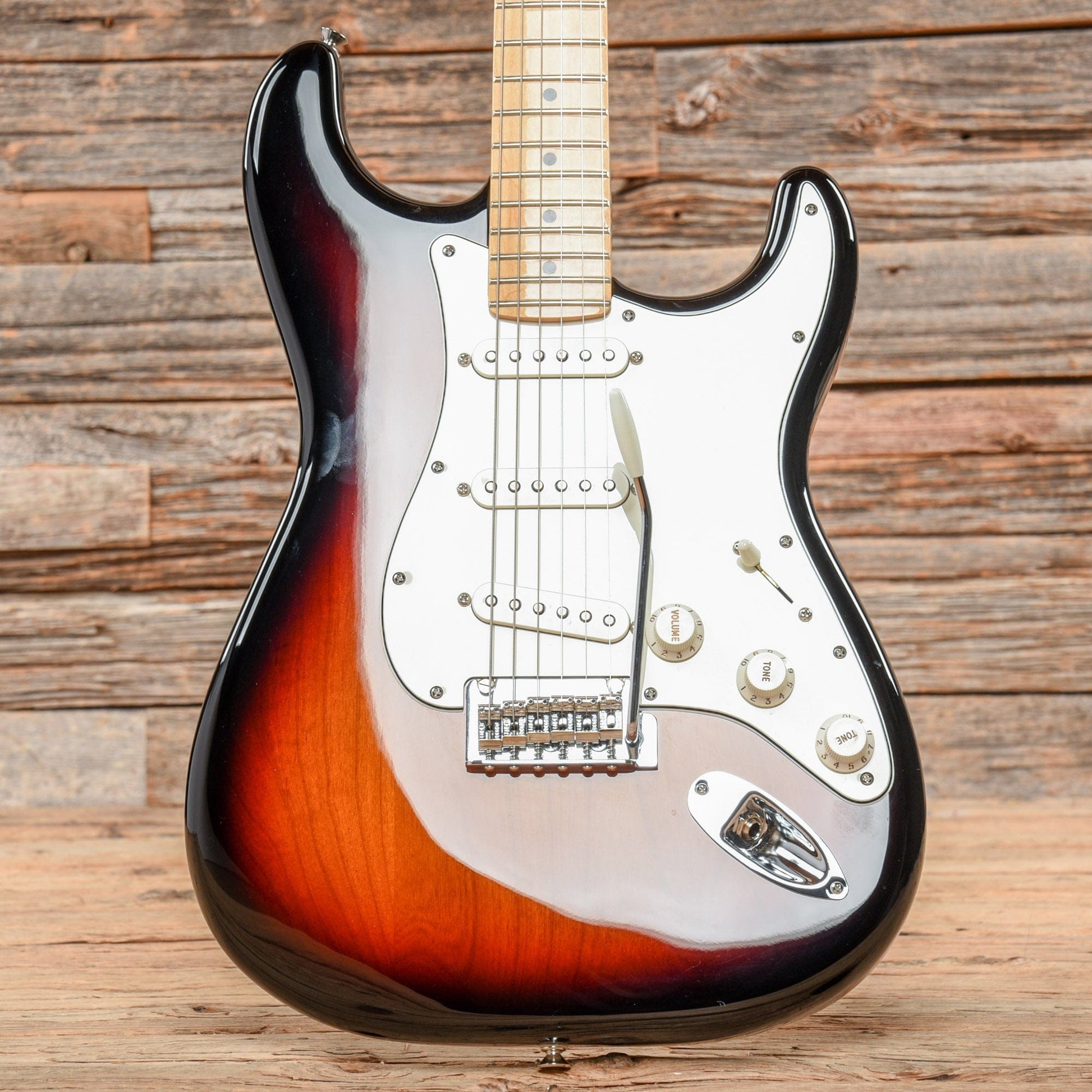 Fender Player Stratocaster Sunburst Electric Guitars / Solid Body