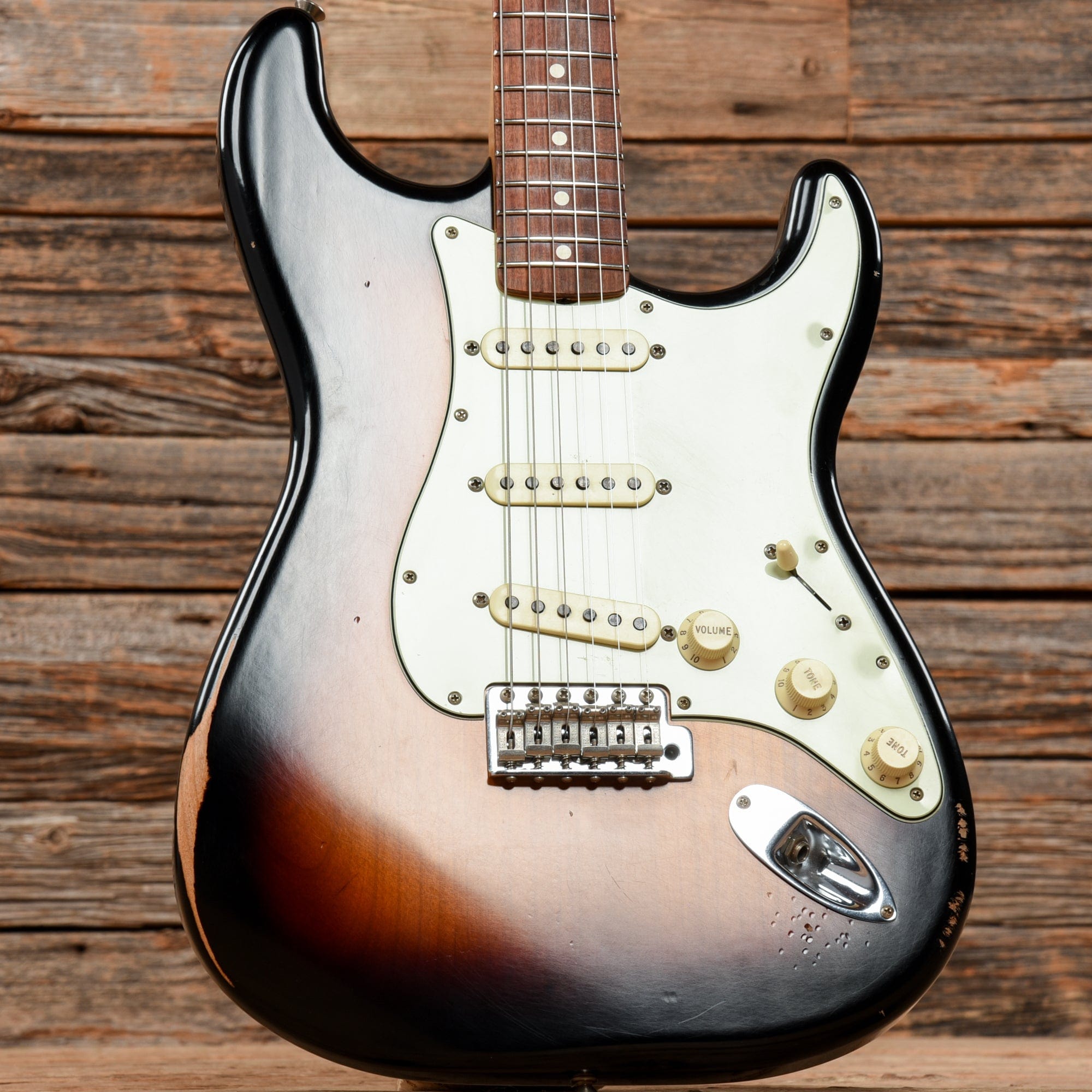 Fender Road Worn '60s Stratocaster Sunburst 2018 – Chicago Music Exchange