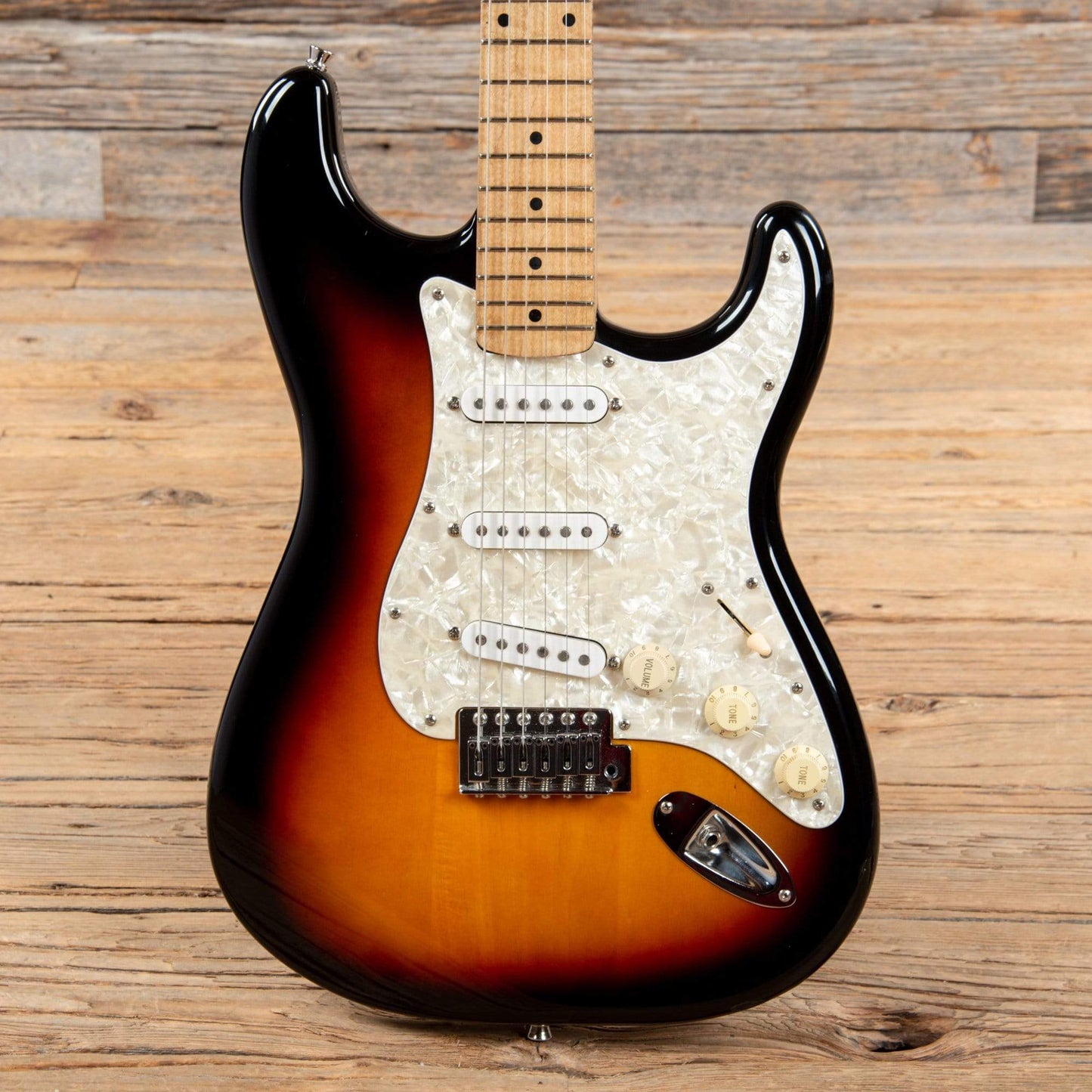 Fender "Squier Series" Standard Stratocaster Sunburst 1993 Electric Guitars / Solid Body