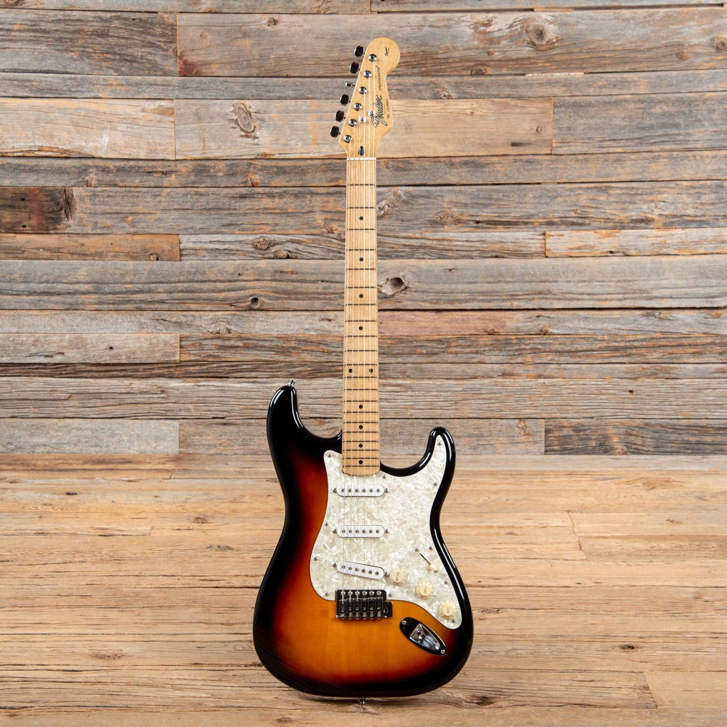 Fender "Squier Series" Standard Stratocaster Sunburst 1993 Electric Guitars / Solid Body