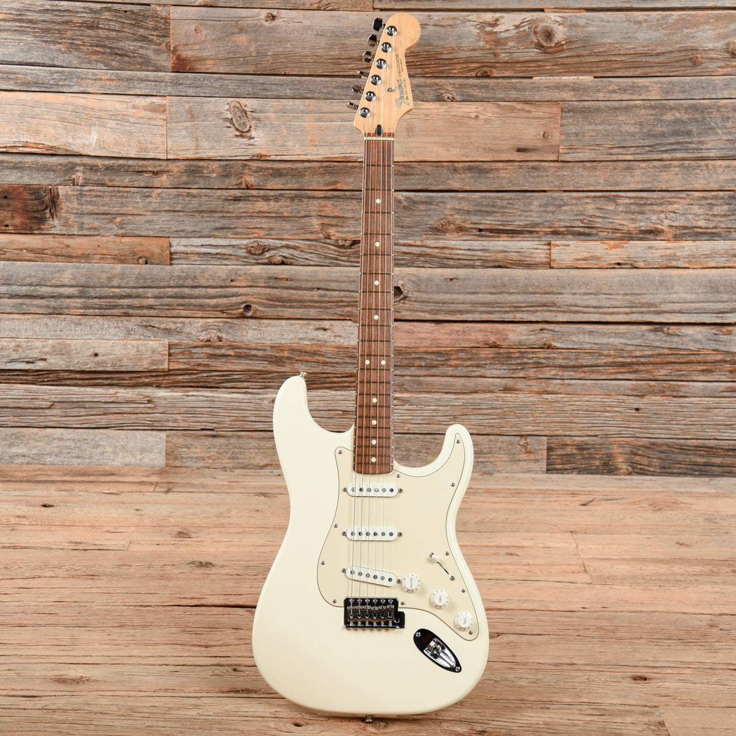 Fender Standard Stratocaster Arctic White 2003 Electric Guitars / Solid Body