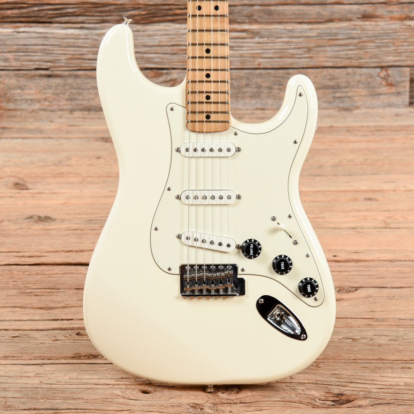 Fender Standard Stratocaster Arctic White 2009 Electric Guitars / Solid Body