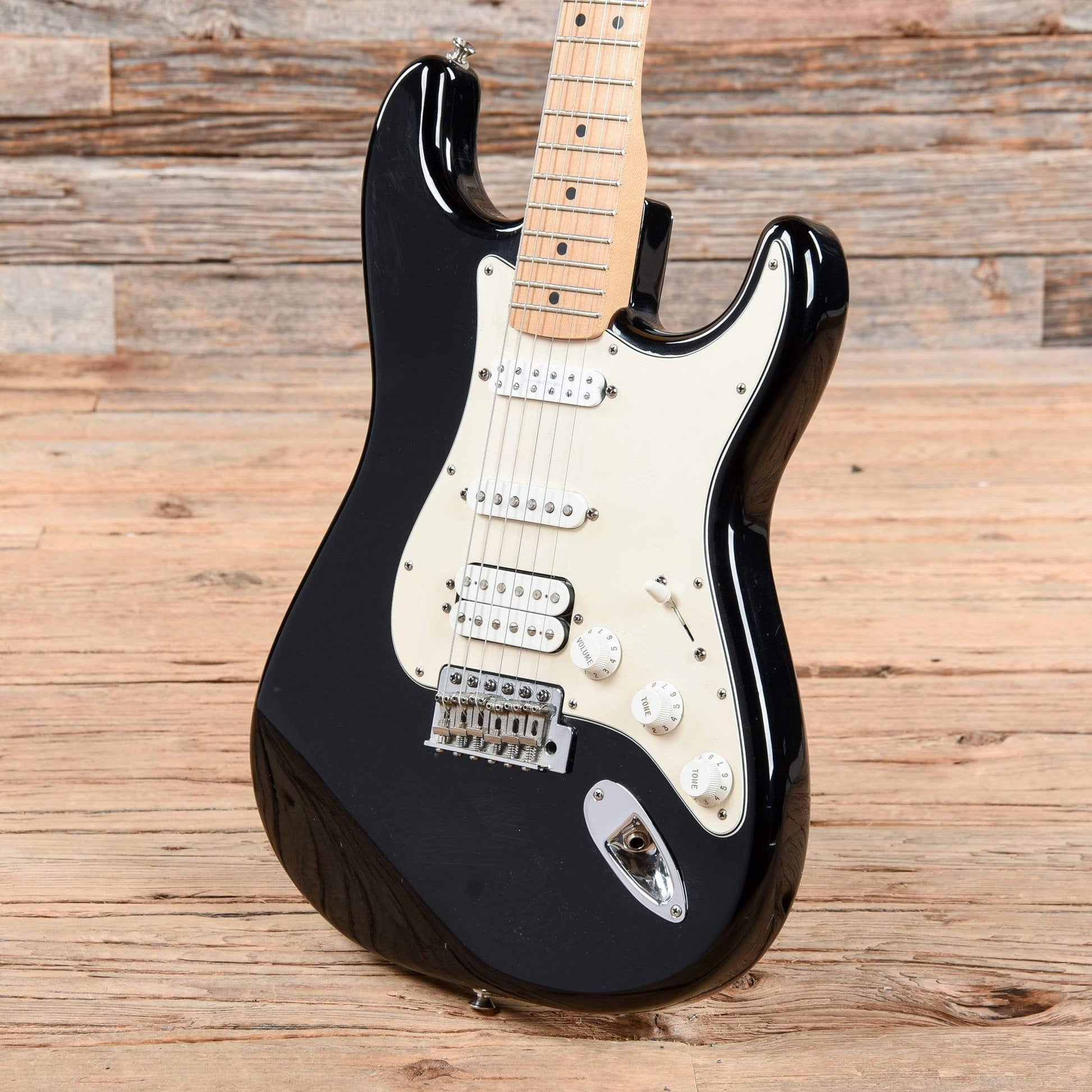 Fender Standard Stratocaster HSS Black 2006 Electric Guitars / Solid Body