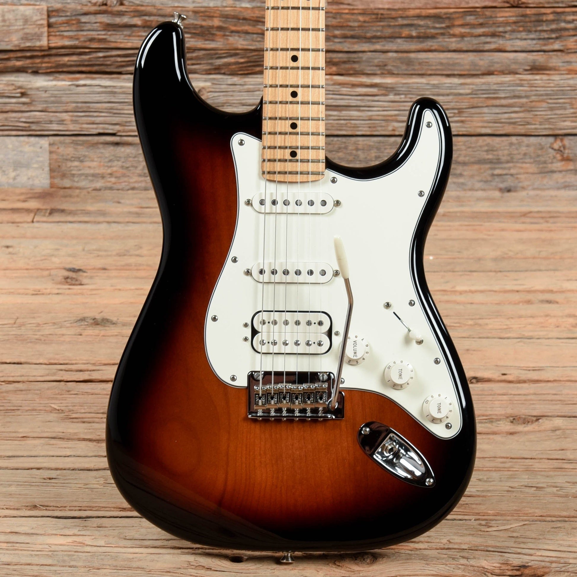 Fender Standard Stratocaster HSS Sunburst 2019 Electric Guitars / Solid Body