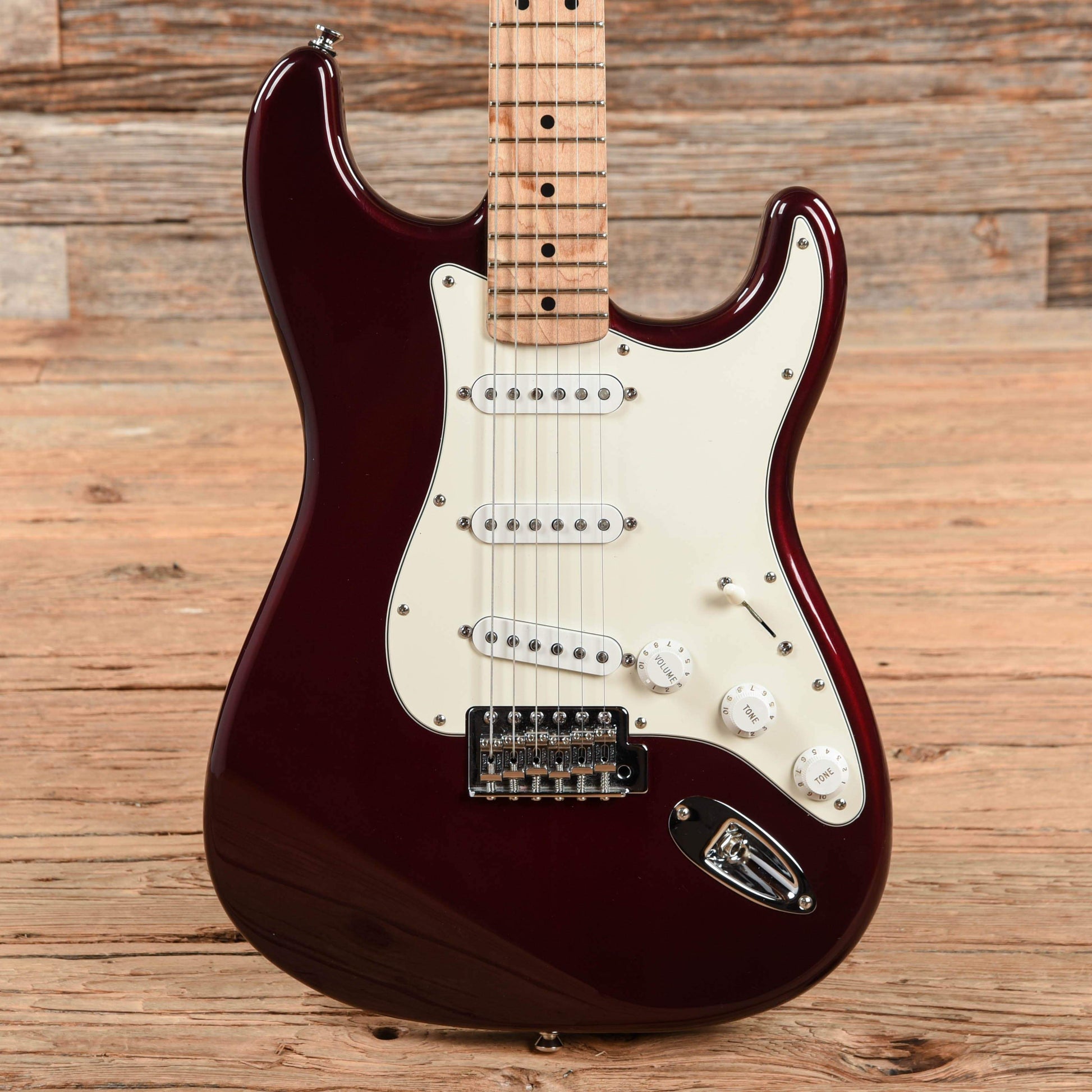 Fender Standard Stratocaster Midnight Wine 2002 Electric Guitars / Solid Body