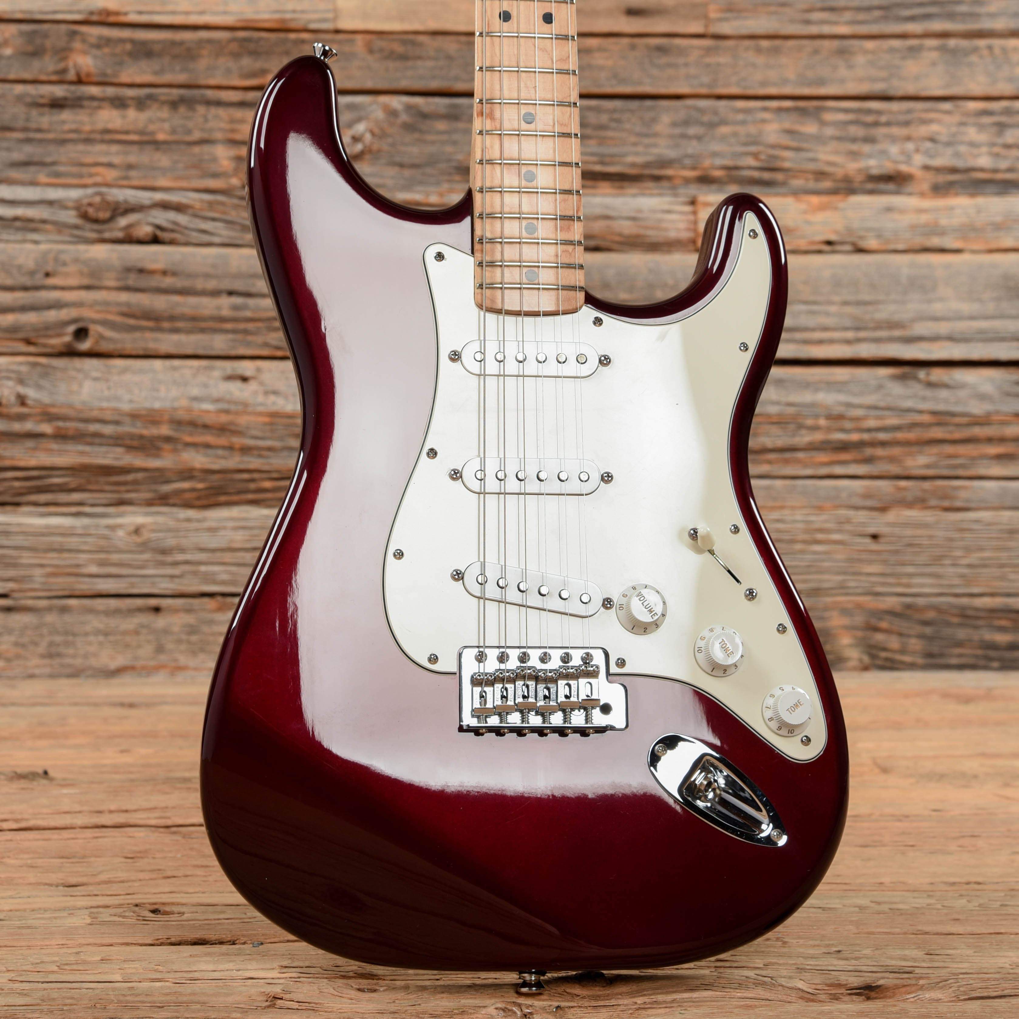 Fender Standard Stratocaster Midnight Wine 2002 – Chicago Music Exchange